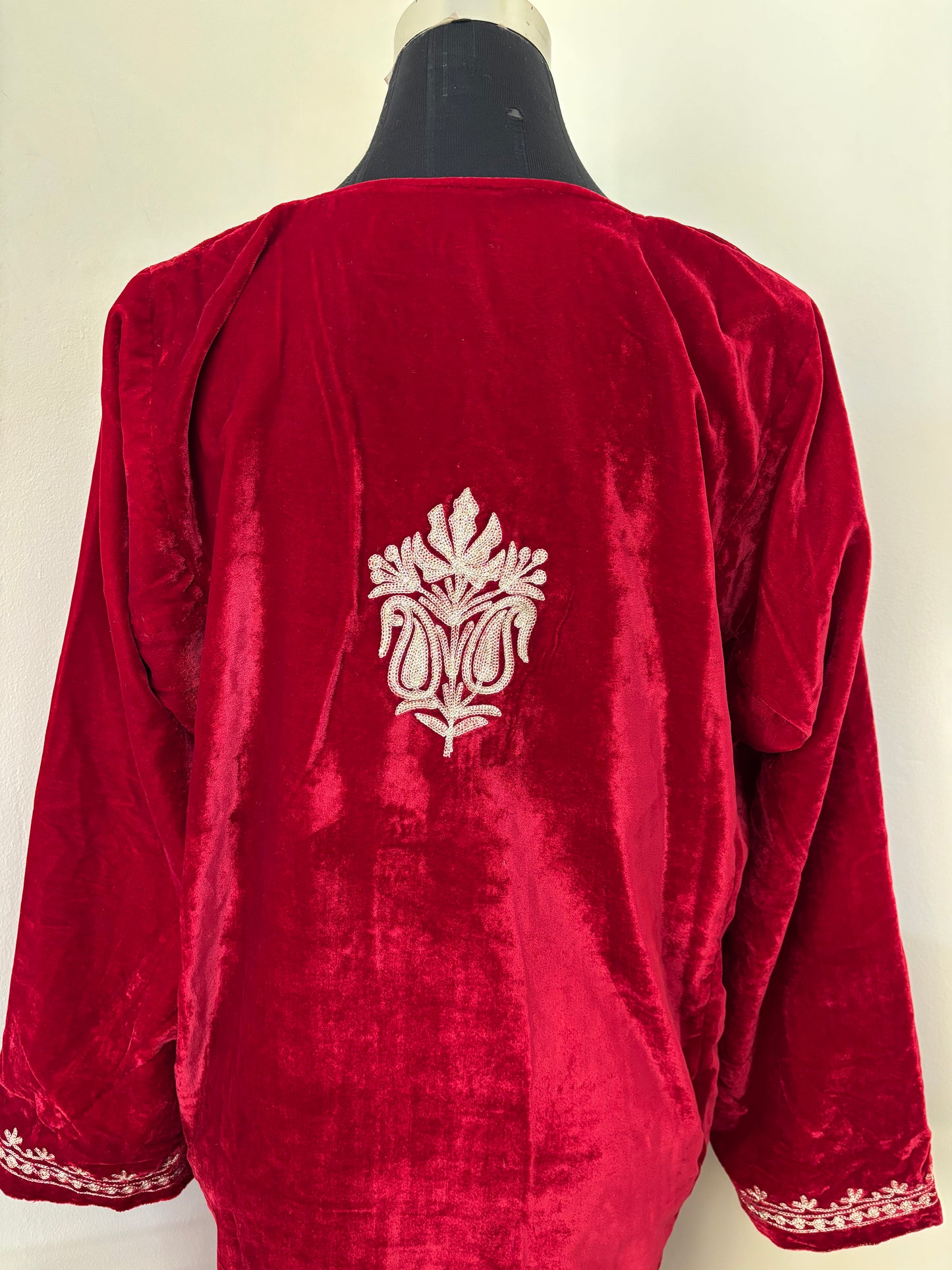 Red Tilla Embroidered Velvet Pheran