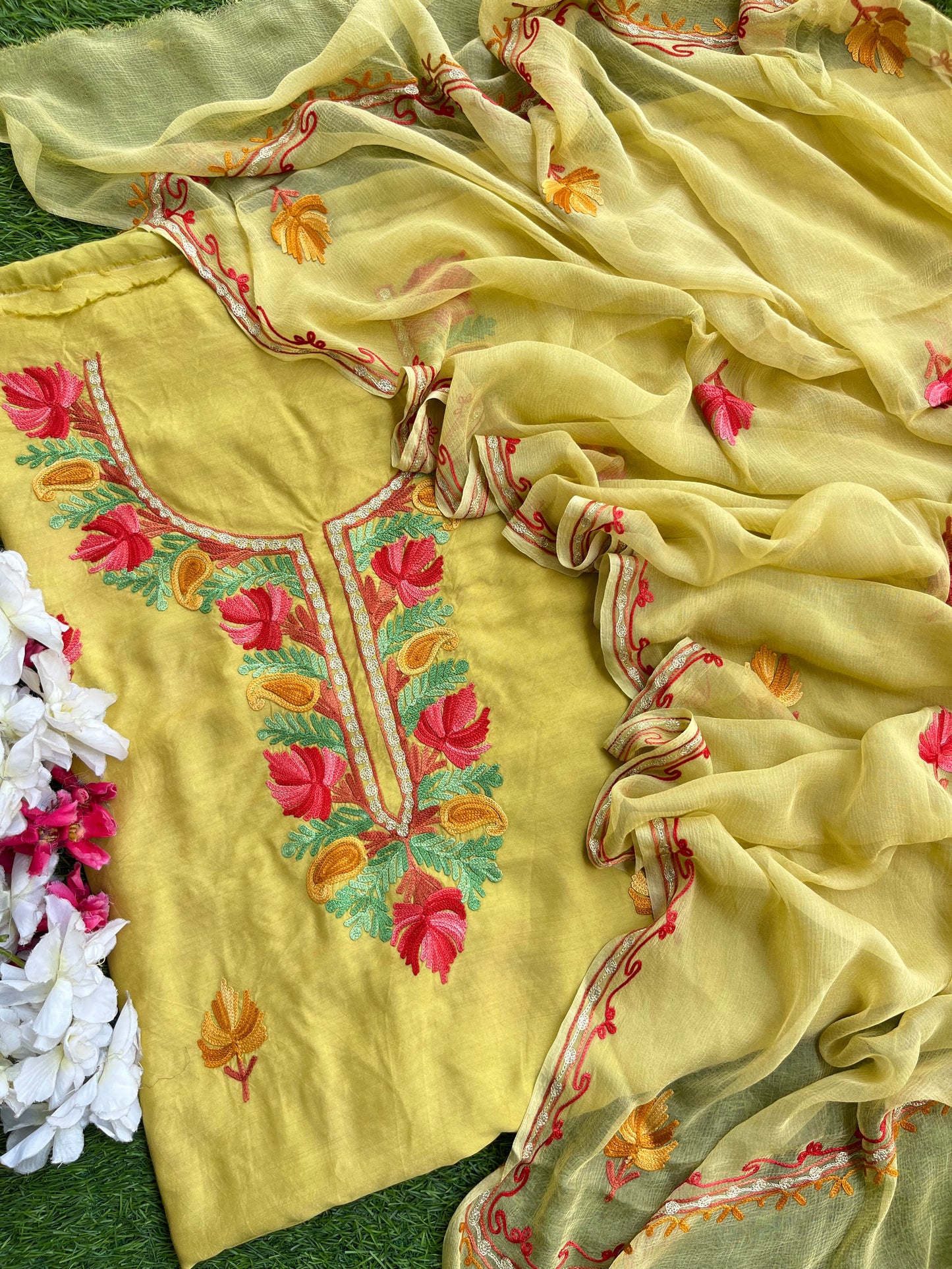 Soft Green Muslin Cotton Jaal Sleeves Kashmiri 3pc Suit