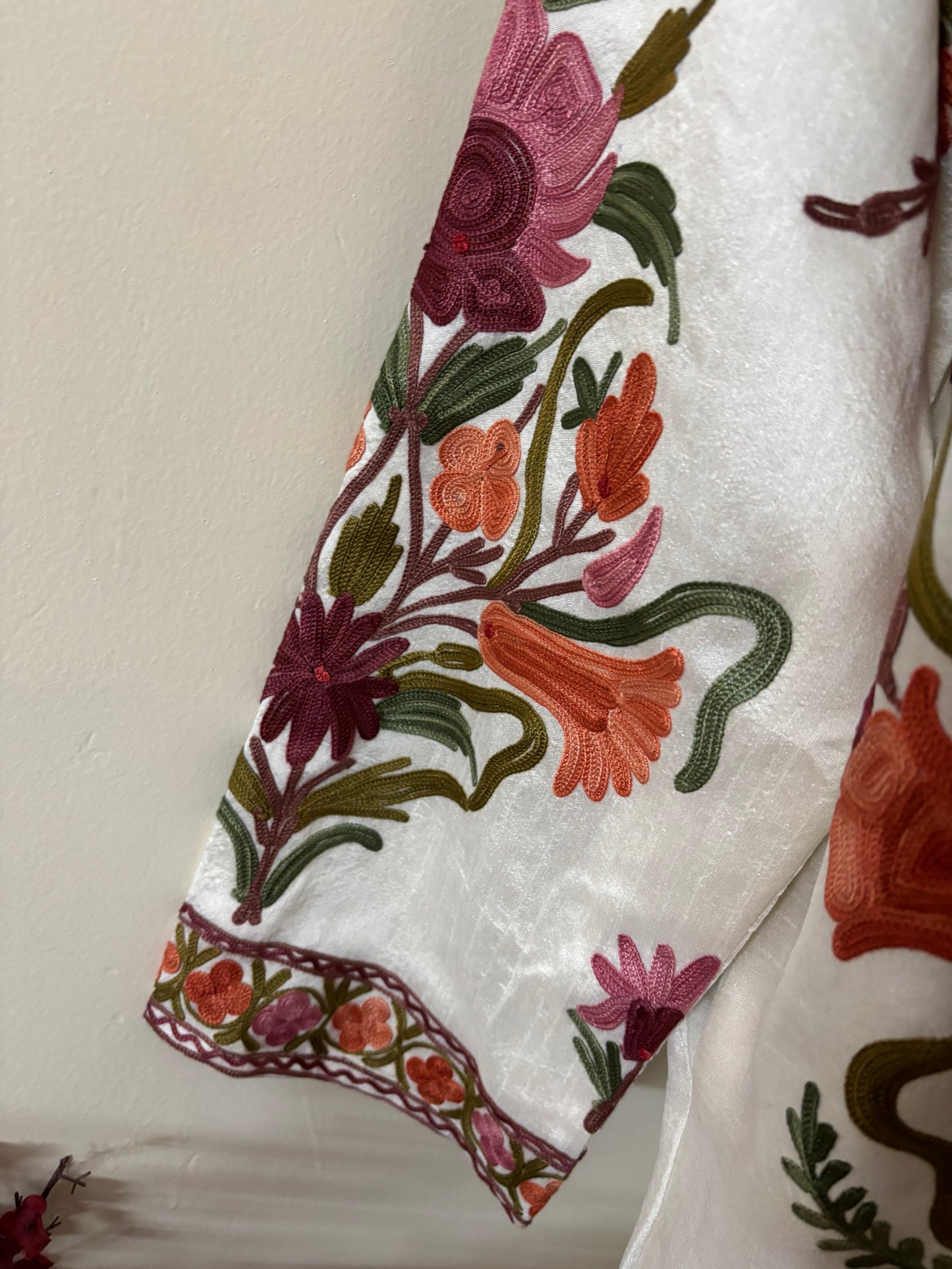 Cream Aari Embroidered Silk Jacket XXL