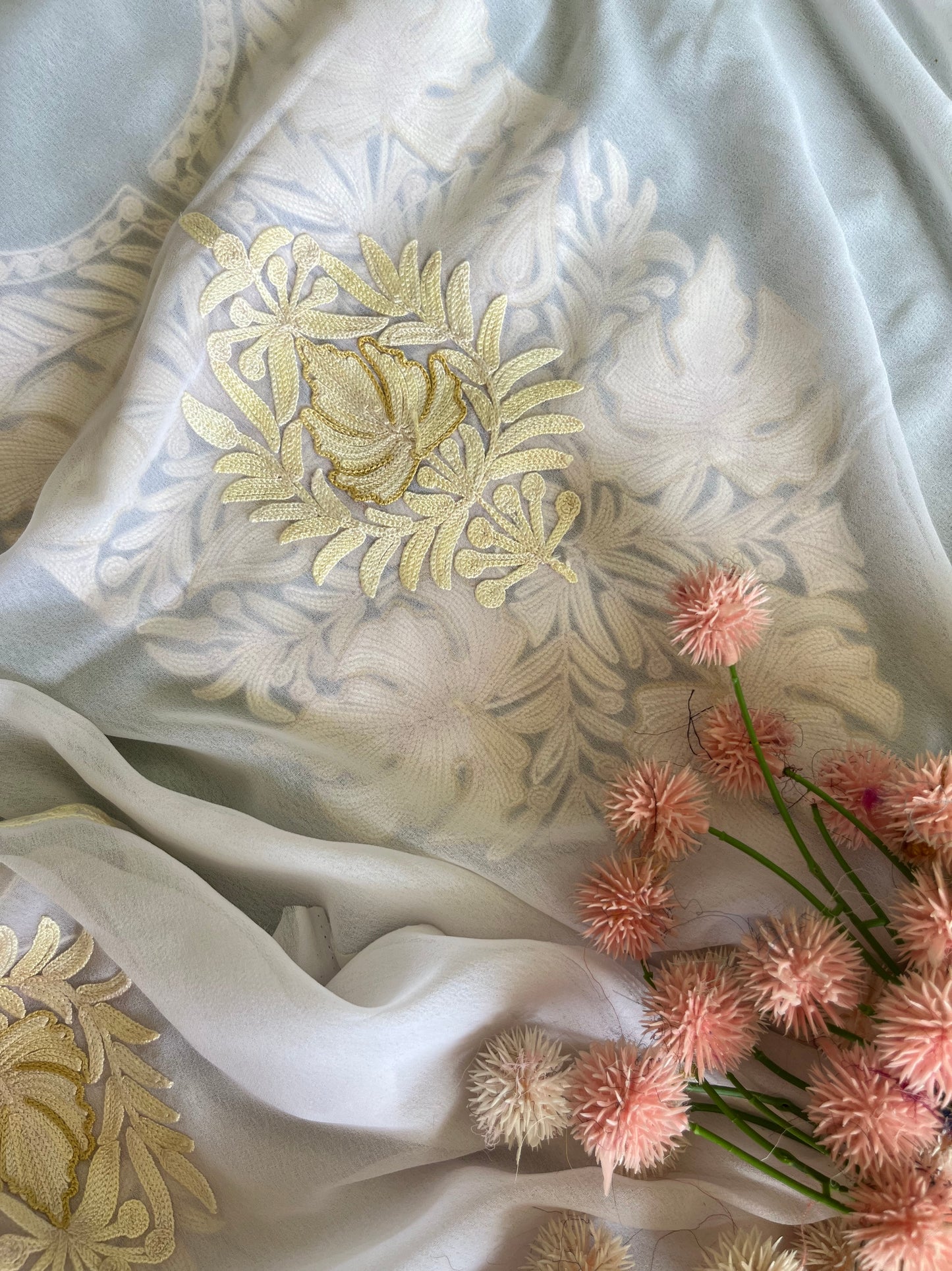 Off White Georgette 3pc Kashmiri Suit
