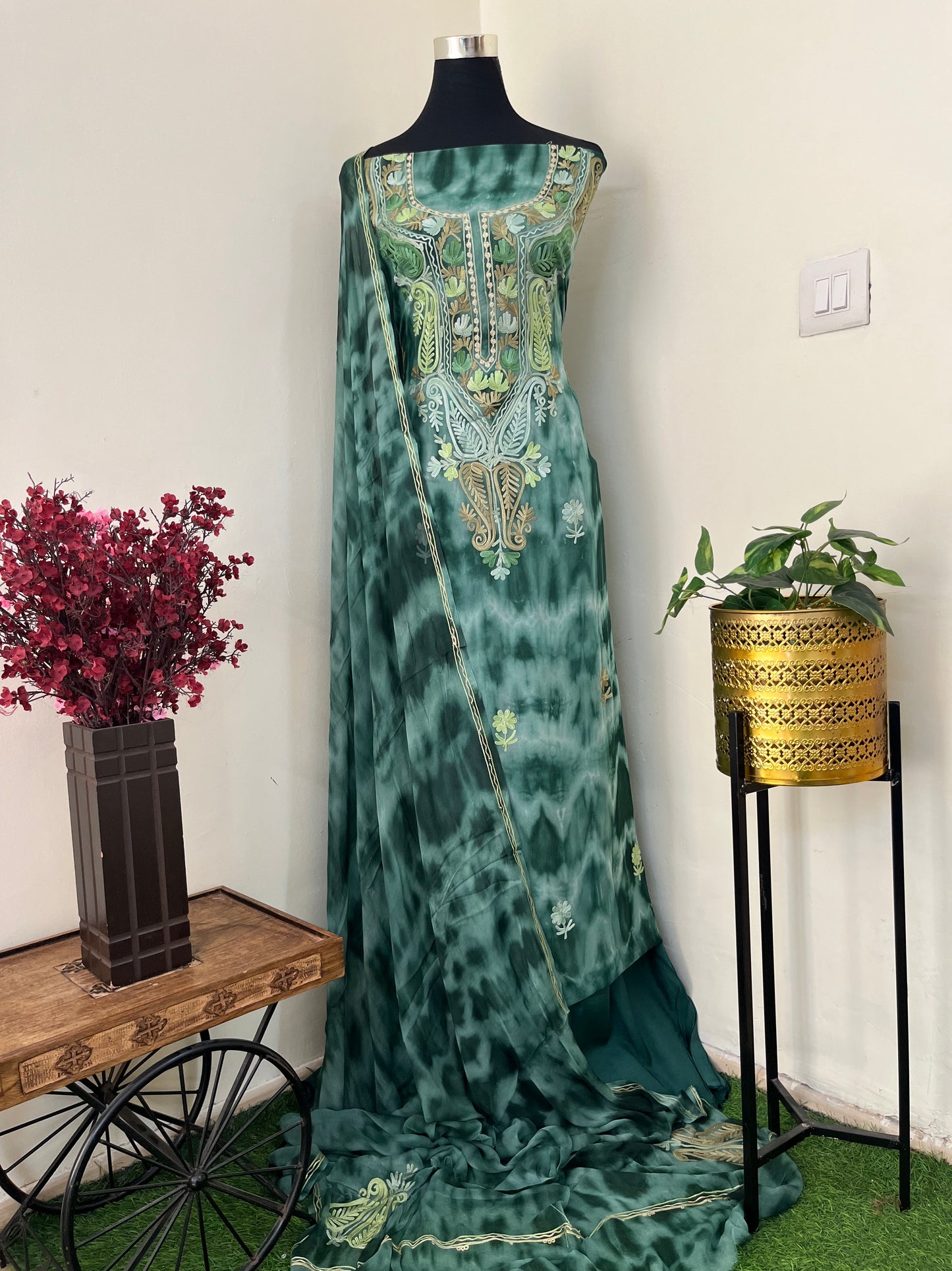 Jade Green Pure Georgette Ty Dy Kashmiri Suit