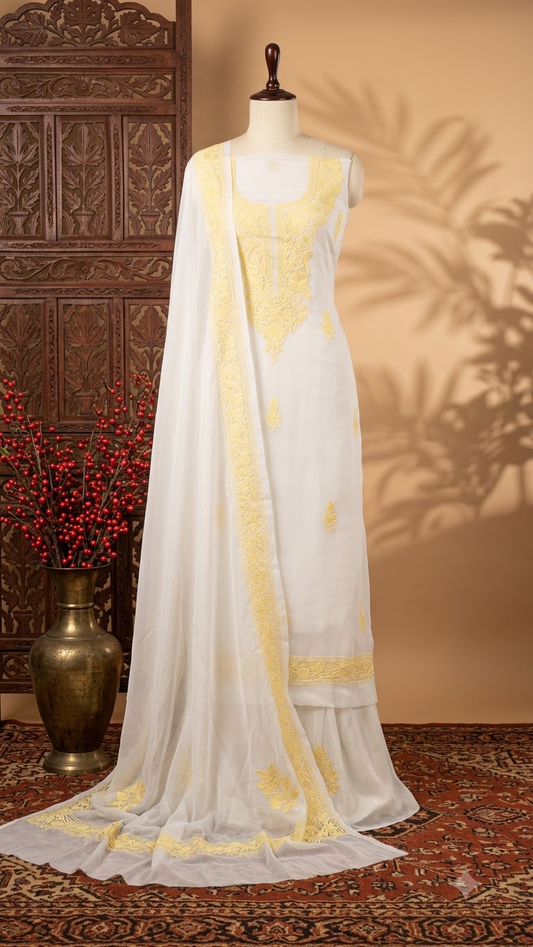 Off white Georgette 3pc Kashmiri Suit
