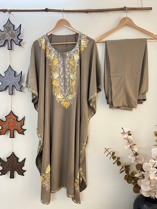 Beige Muslin Cotton Kashmiri Kaftan Set
