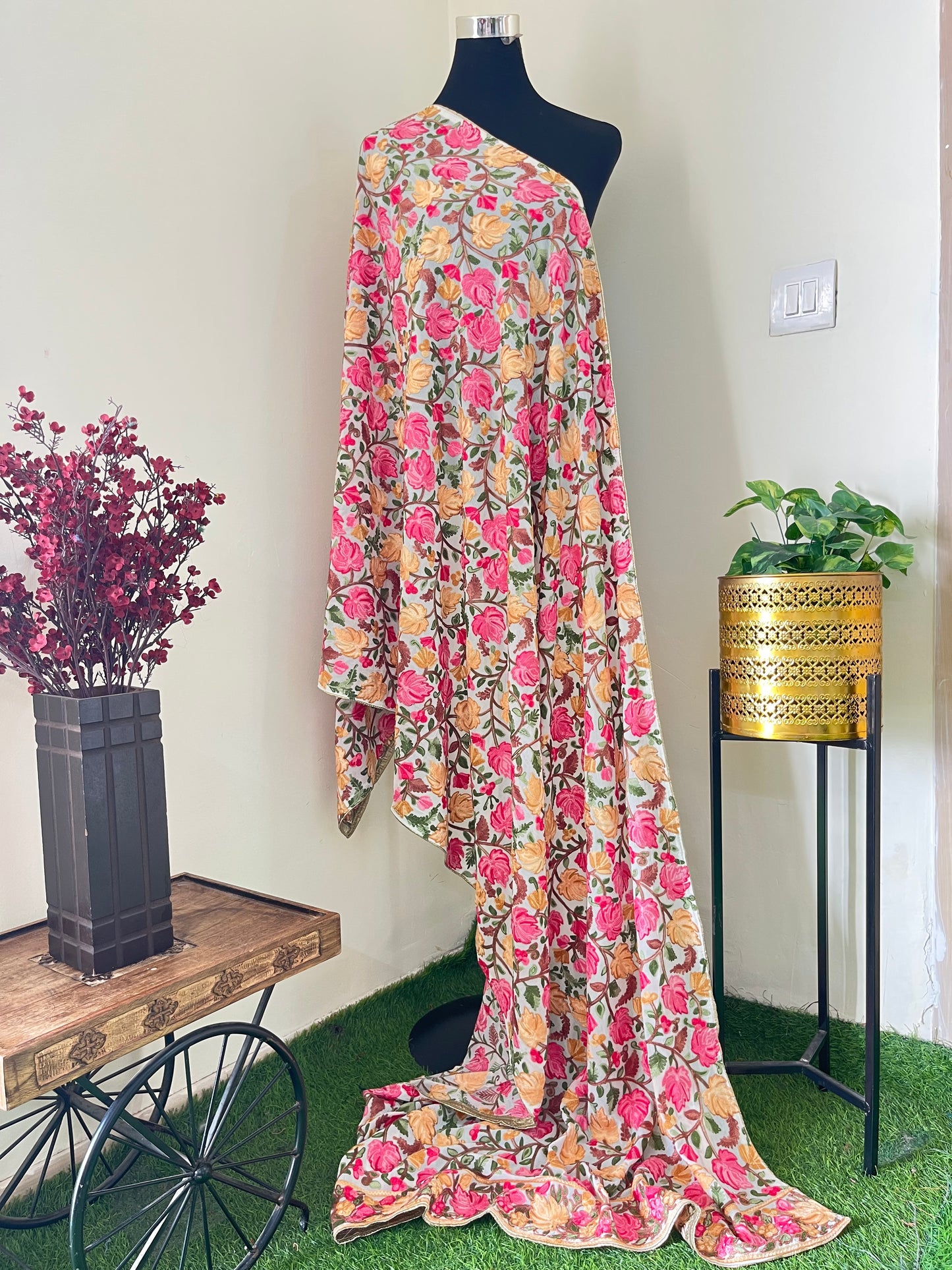 Kashmiri Georgette Odhni