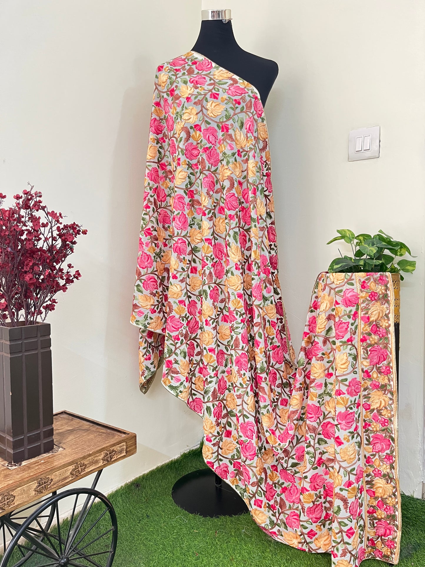 Kashmiri Georgette Odhni