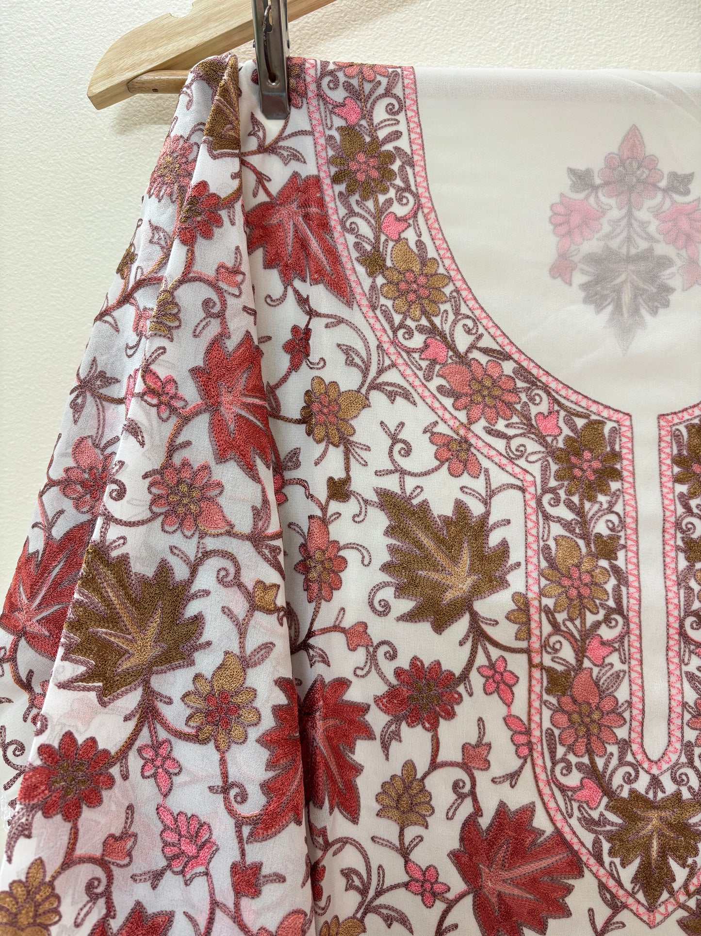 Georgette Aari Embroidered Unstitched Kurta