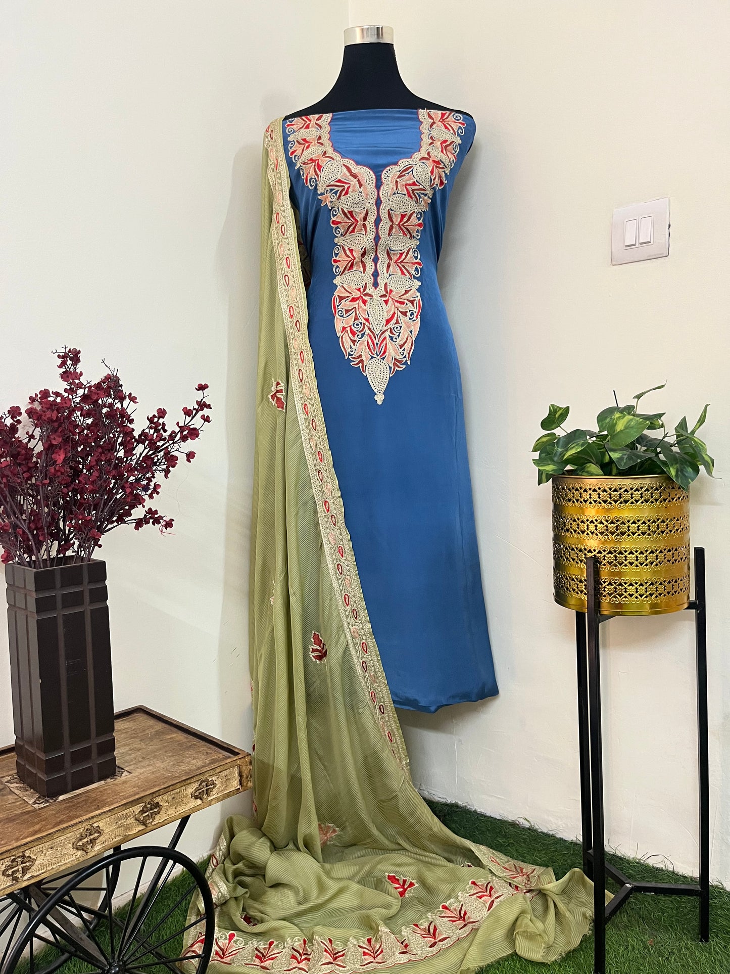 Kalaa’ Electric Blue Crape Kashmiri Suit
