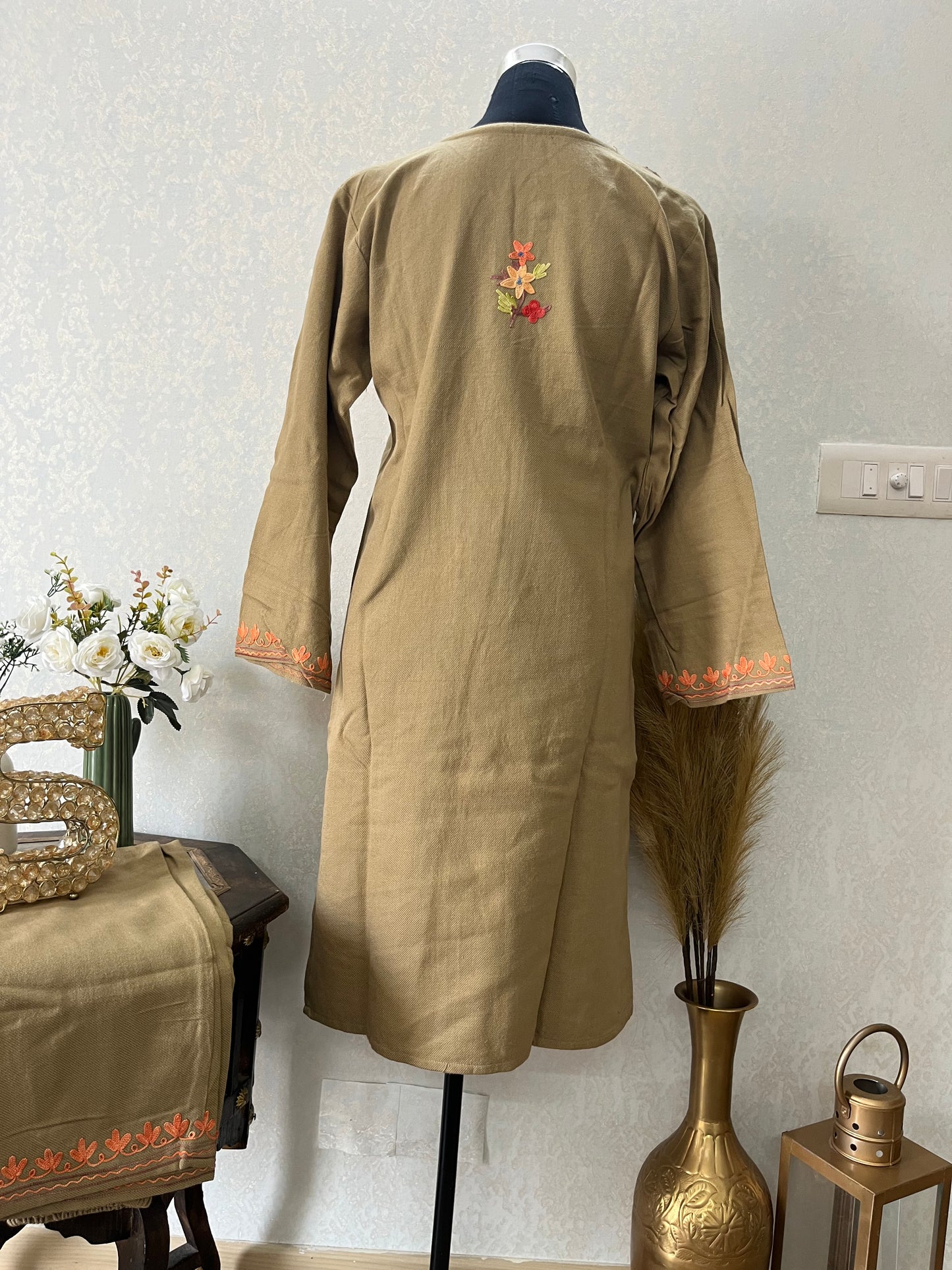 Beige Woollen Kashmiri Co-Ord Set ( Size 42)