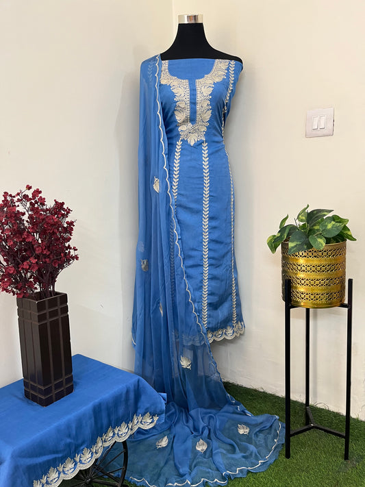 Blue Sanamā Silk Tilla Kashmiri Suit