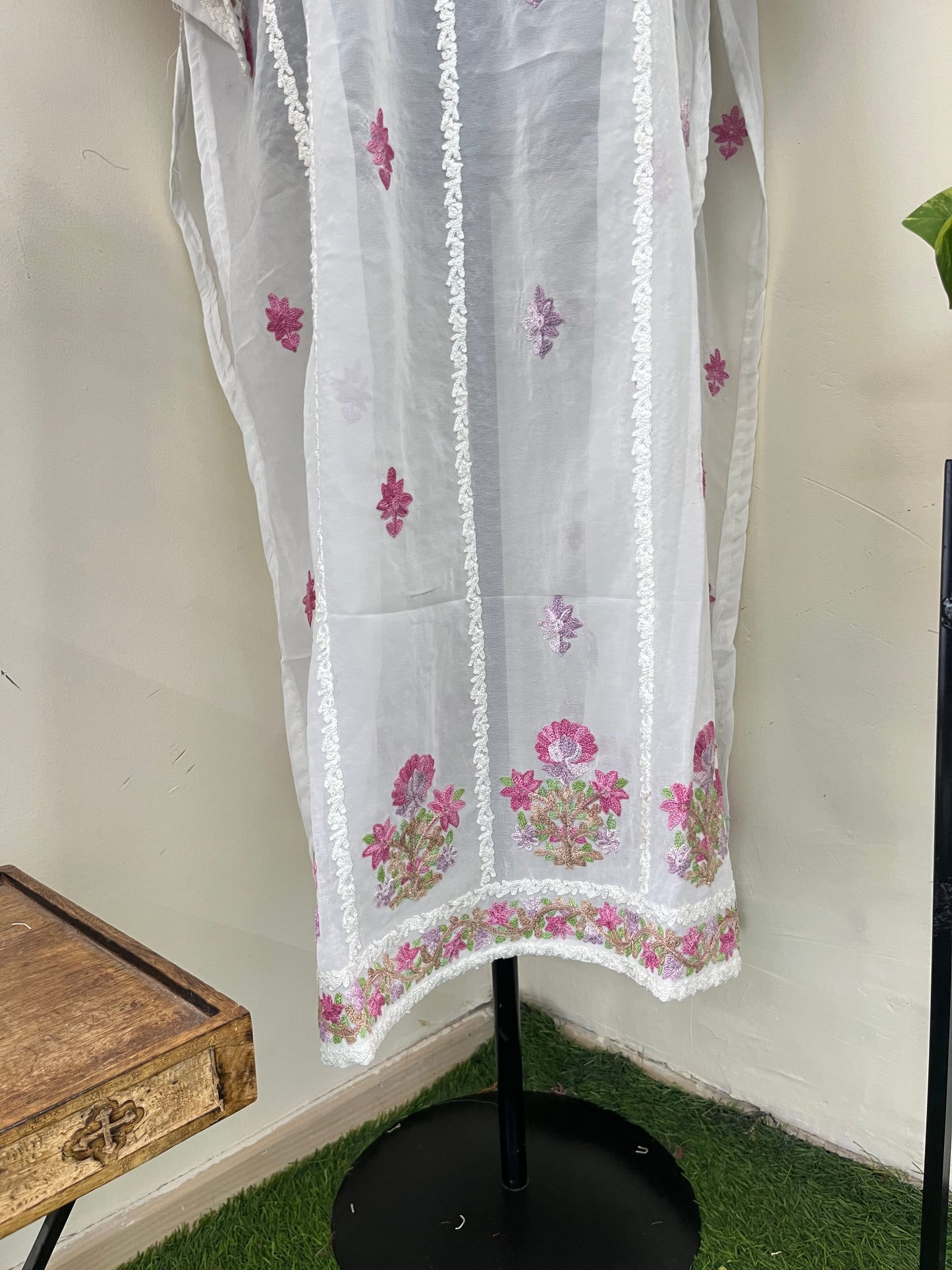 Off White Georgette All over Work Aari Embroidered Unstitched Kurta