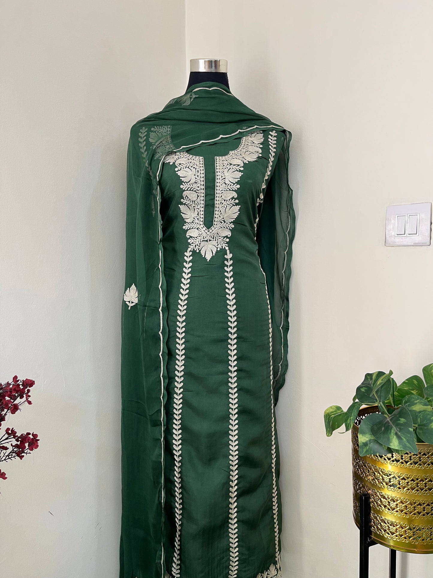 Green Sanam’ Silk Tilla Kashmiri Suit