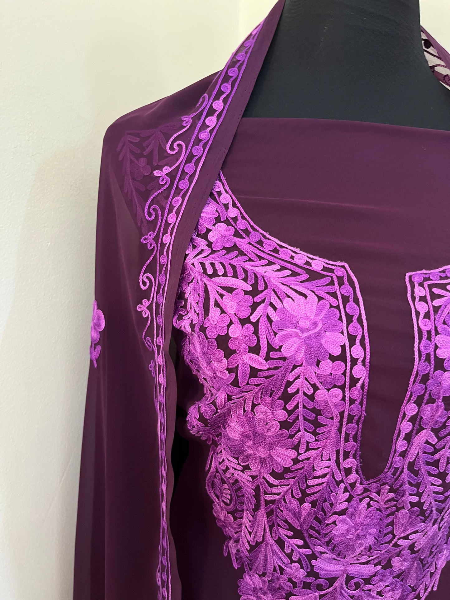 Coke Georgette 3 Pc Aari Embroidered Suit Set