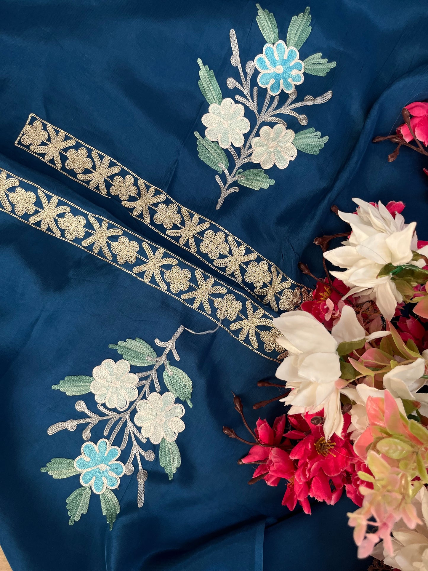 Cobalt Blue Kalaa’ Crape Kashmiri Suit