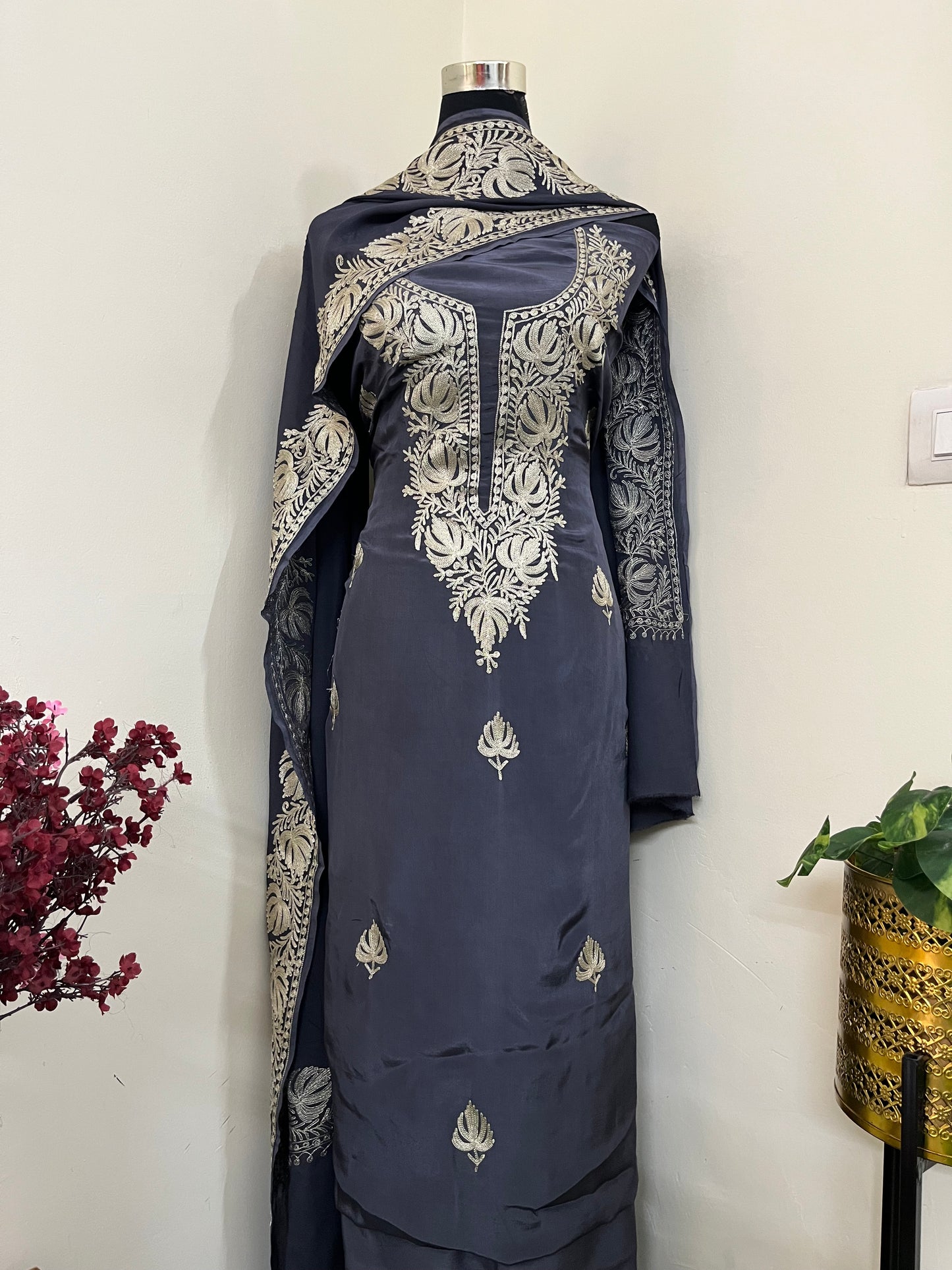 Kalaa’ Steel Grey Crape Kashmiri Suit
