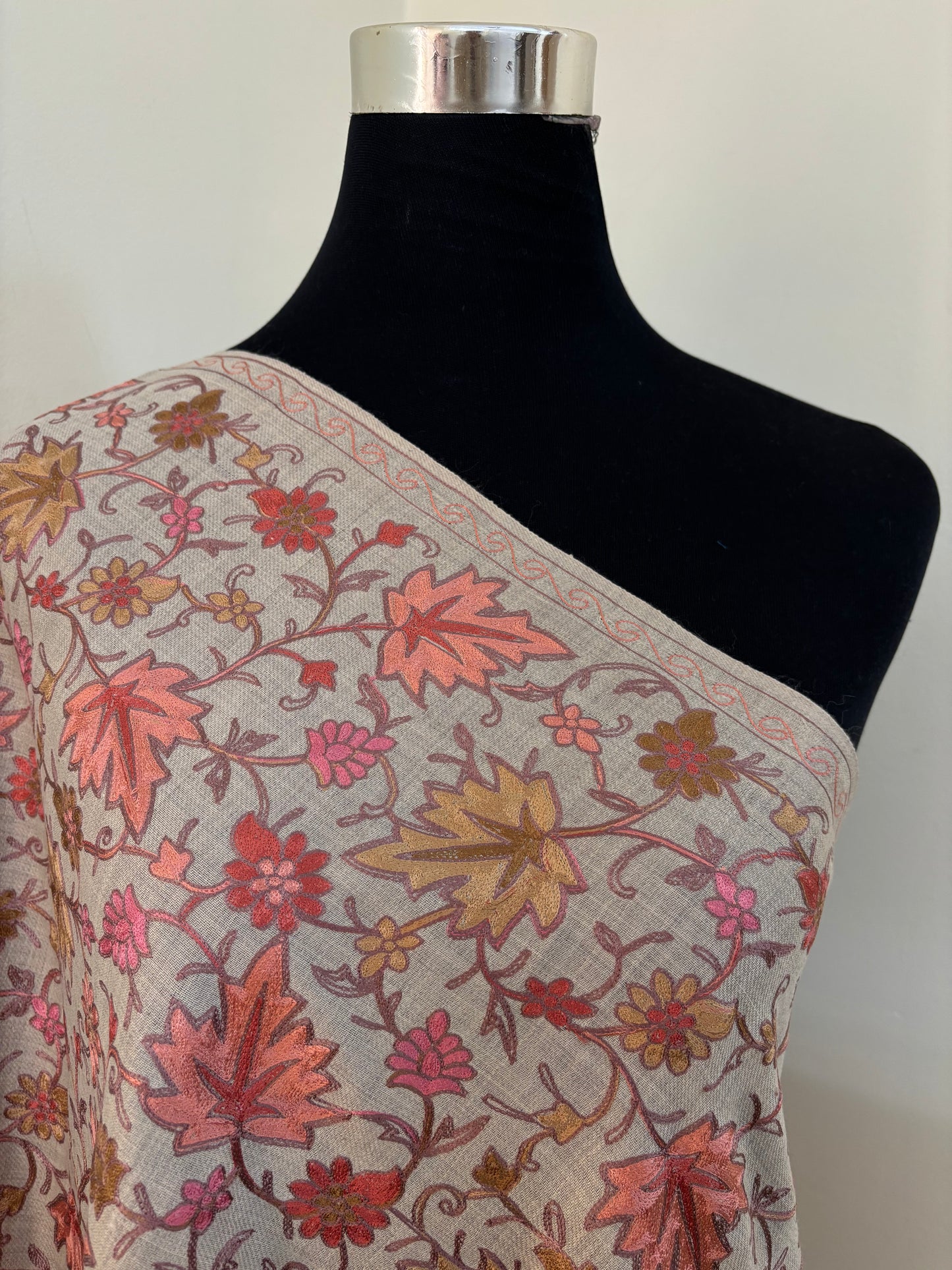 Beige Chinaar Jaal Kashmiri Semi Pashmina Stole