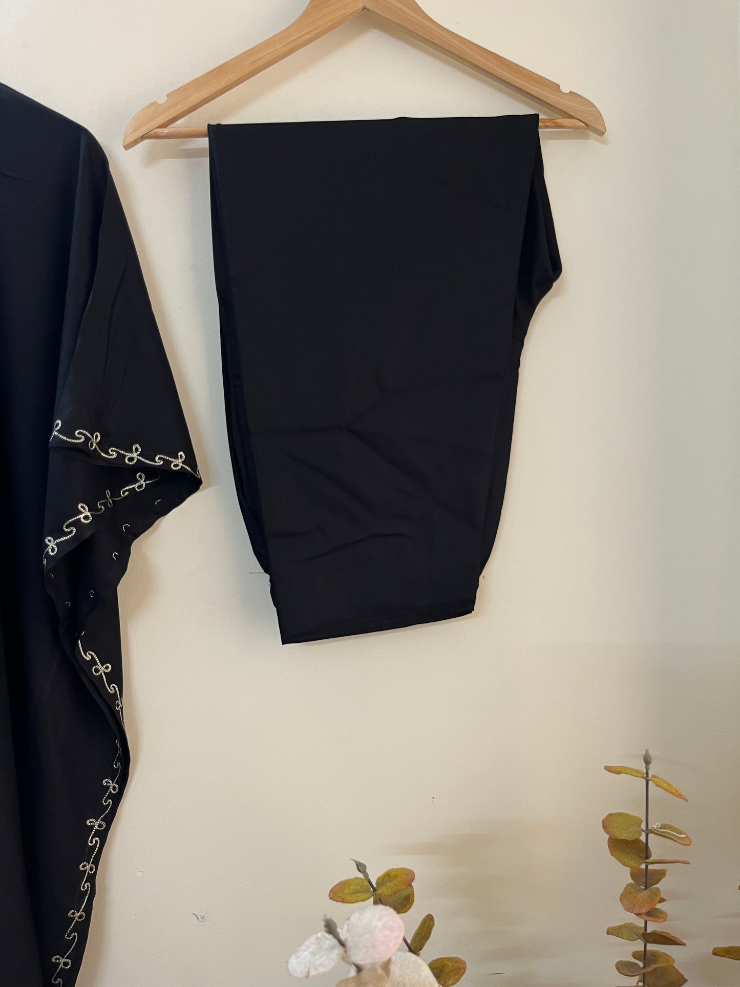 Black Rayon Cotton Kashmiri Tilla Kaftan