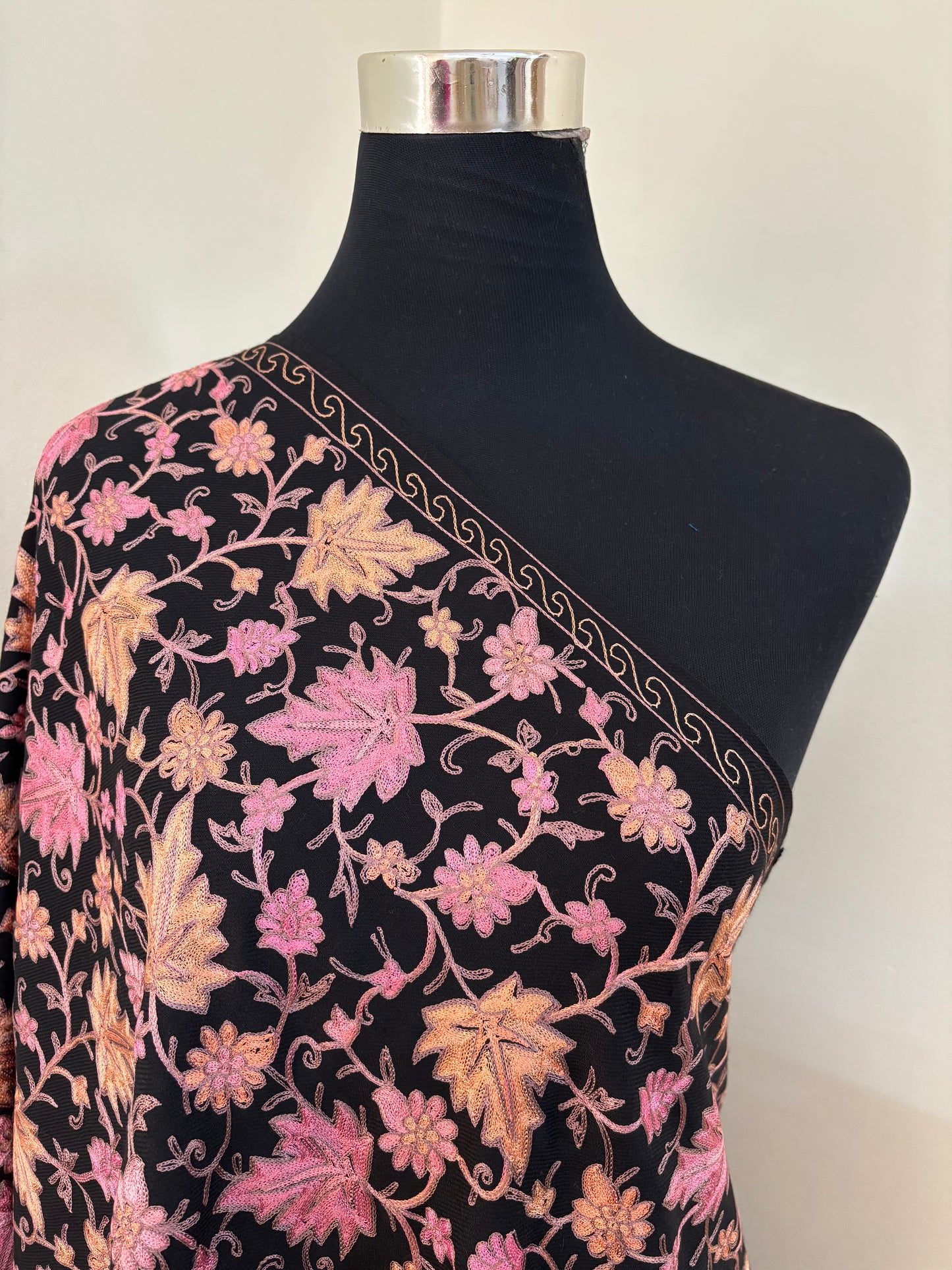Black Chinaar Jaal Kashmiri Semi Pashmina Stole