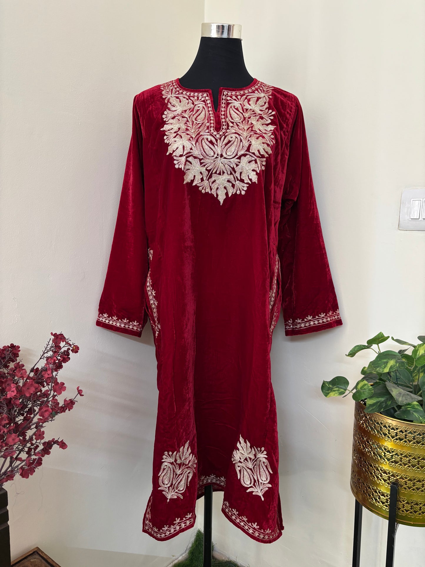 Maroon Tilla Embroidered Velvet Pheran
