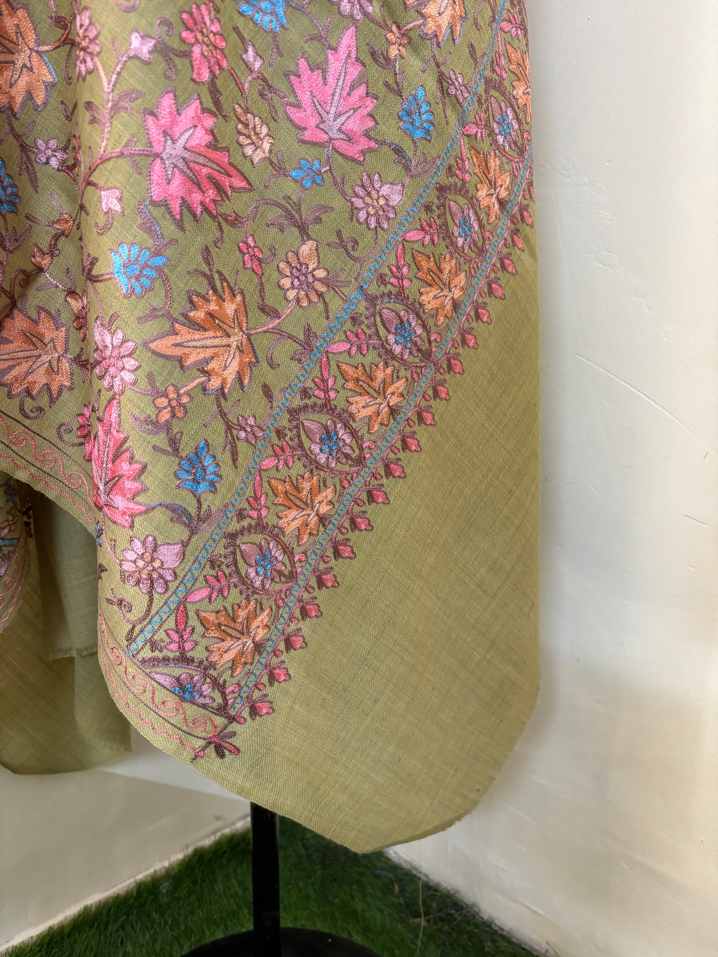 Pista Green Chinaar Jaal Kashmiri Semi Pashmina Stole