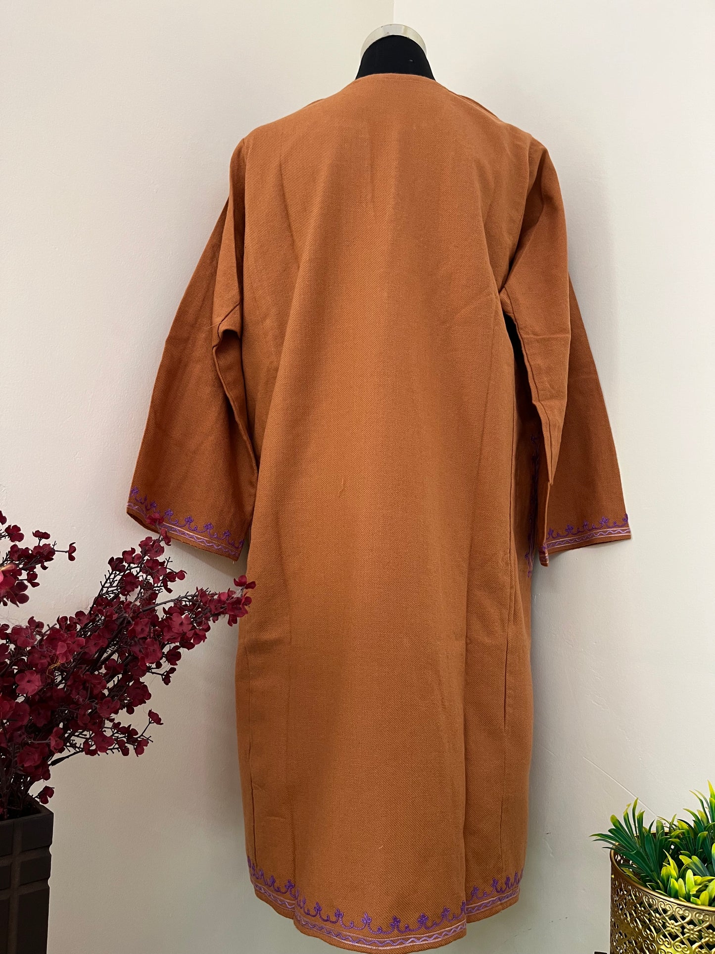 Brown Aari Embroidered Wool Pheran