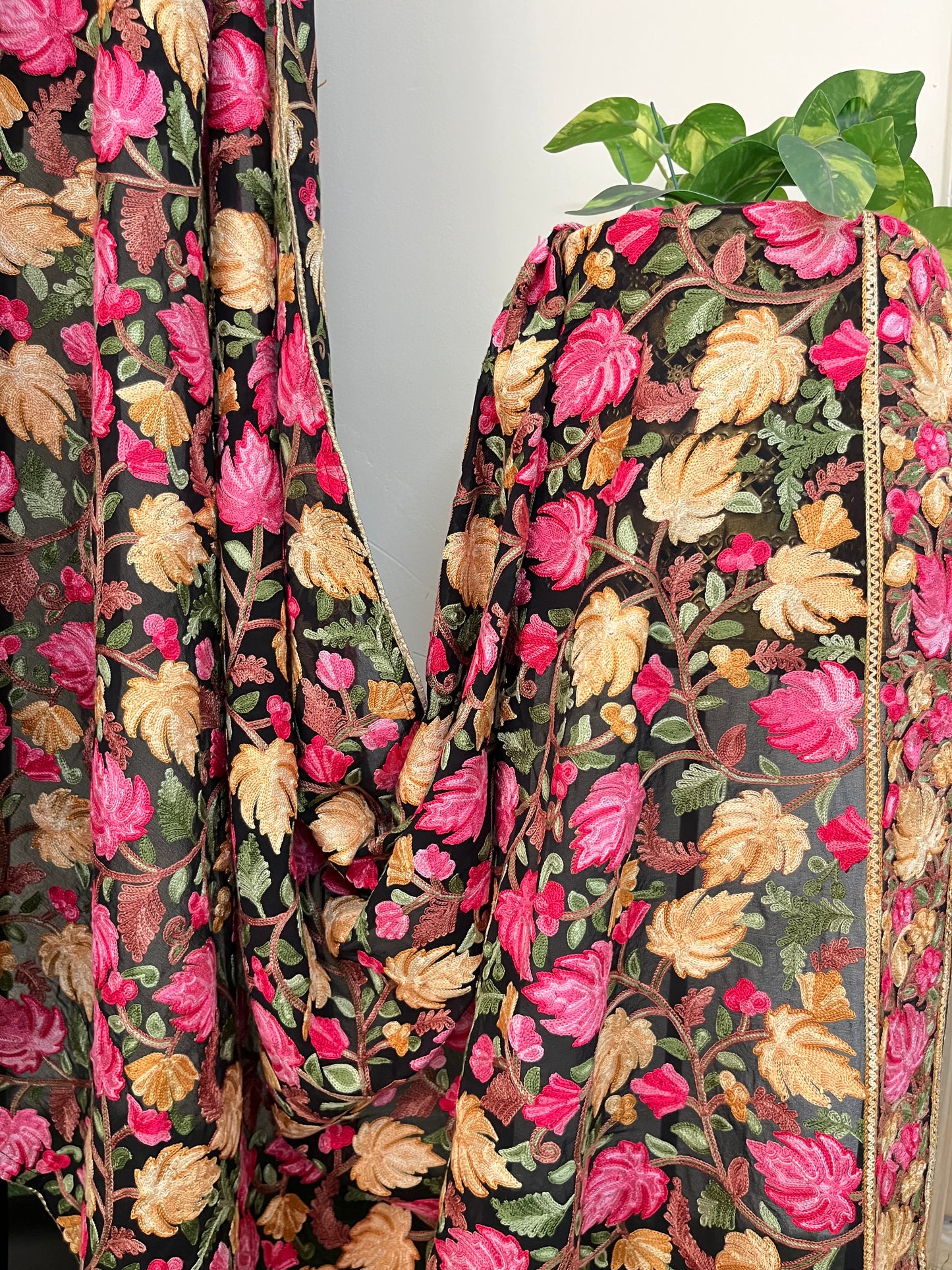 Kashmiri Georgette Odhni