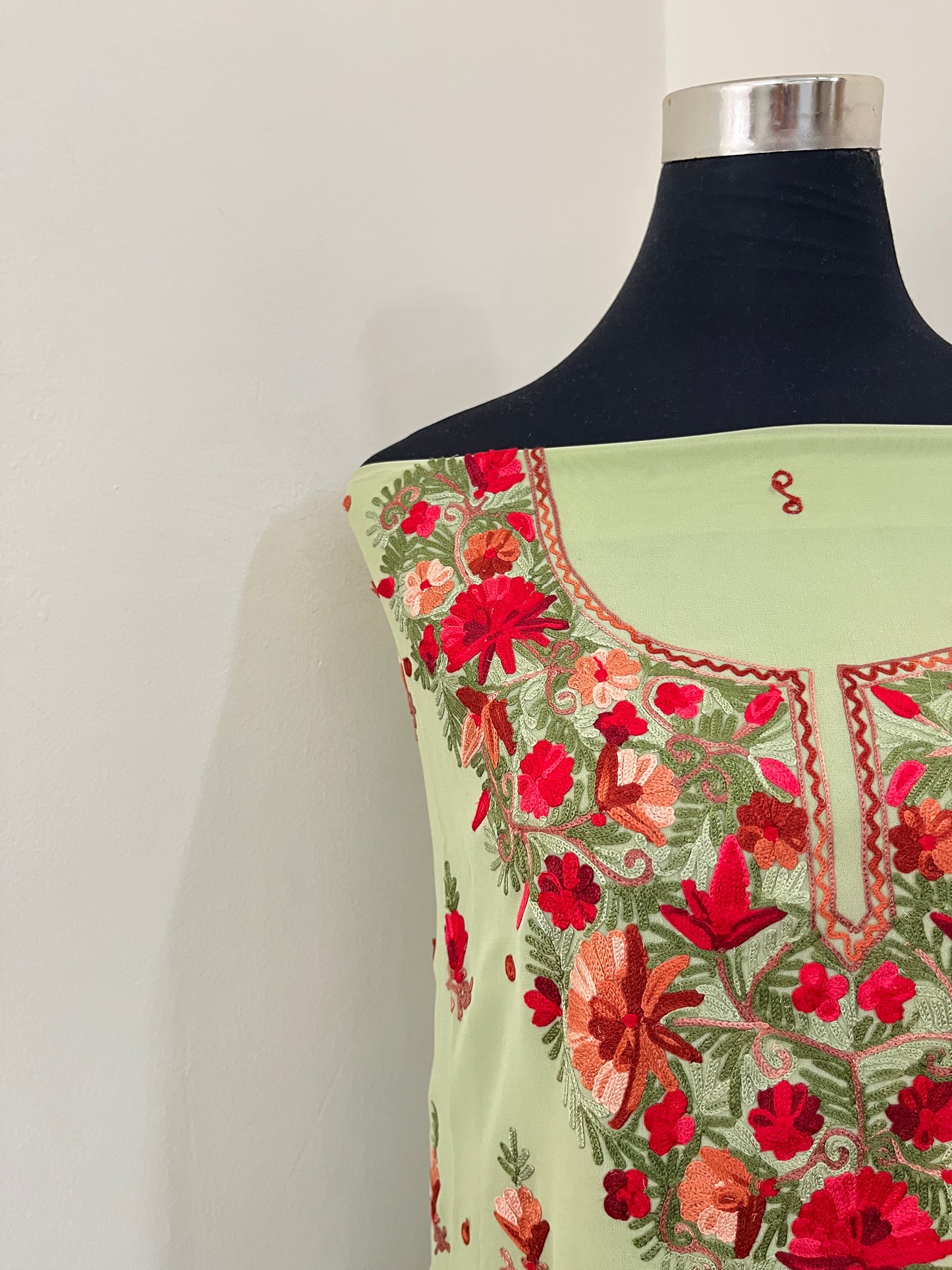 Pastel Green Georgette Kashmiri Kurta Material