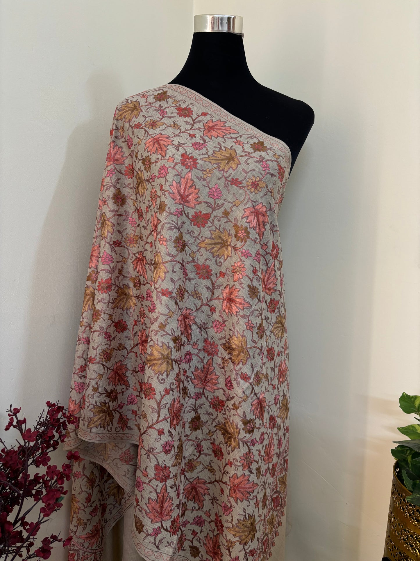 Beige Chinaar Jaal Kashmiri Semi Pashmina Stole