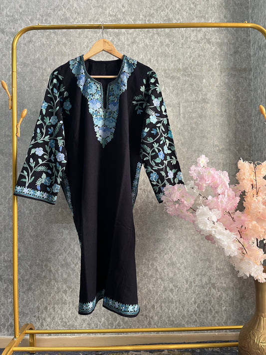 Black Aari Embroidered Wool Pheran