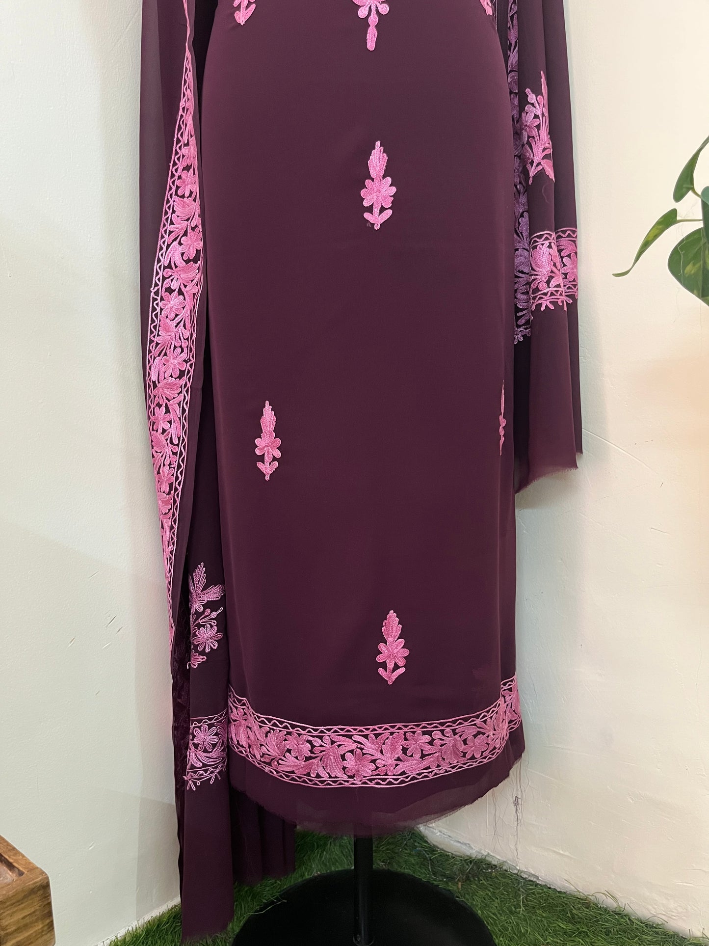 Coke Georgette Kashmiri Suit