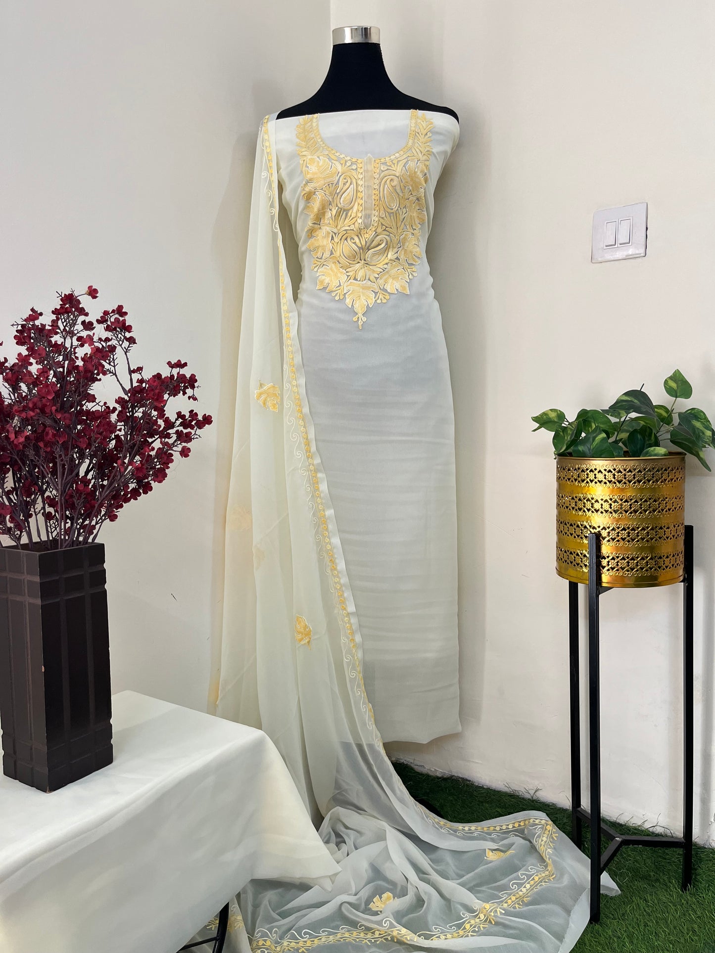 Lemon Georgette 3pc Kashmiri Suit