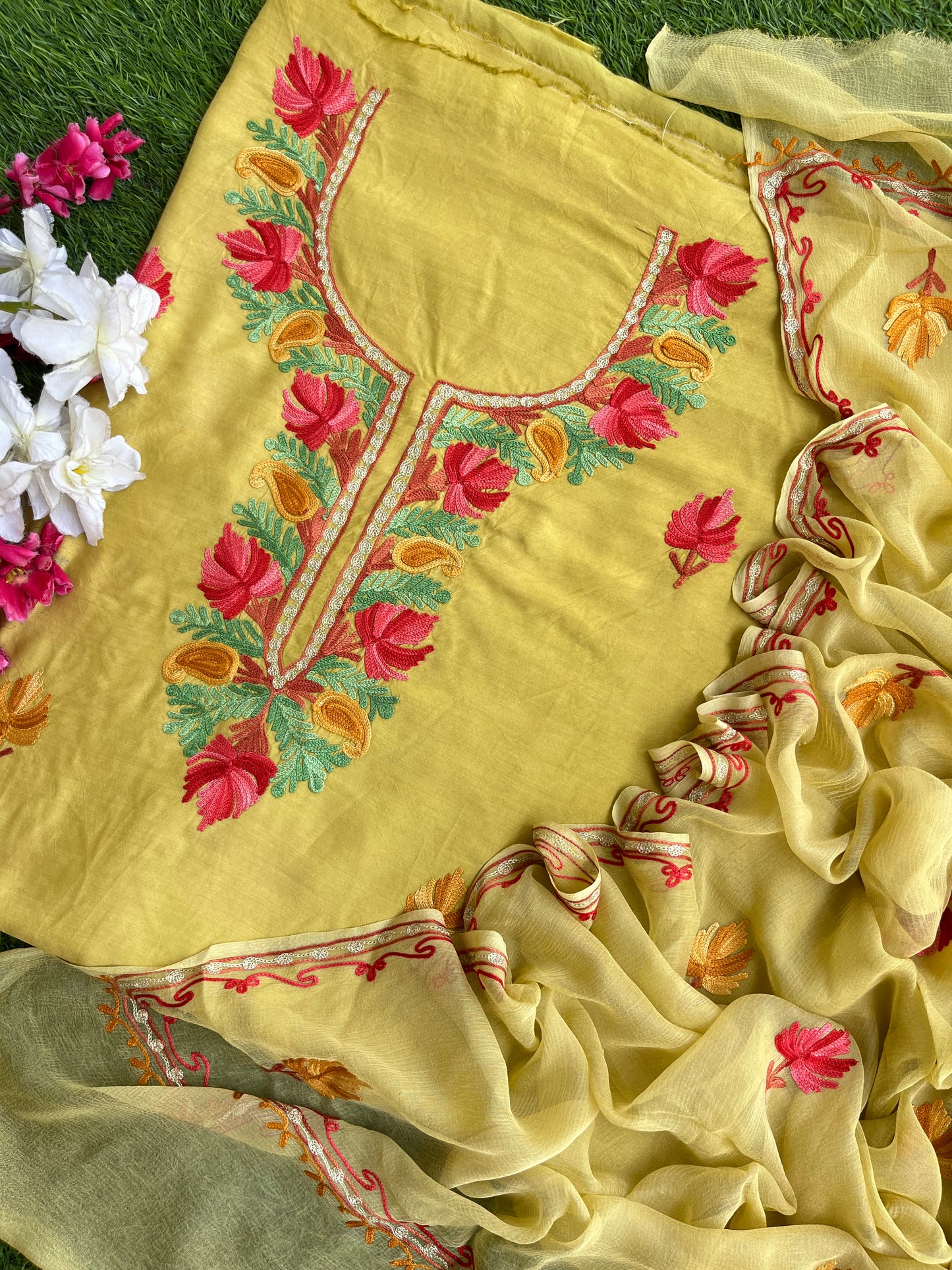 Soft Green Muslin Cotton Jaal Sleeves Kashmiri 3pc Suit