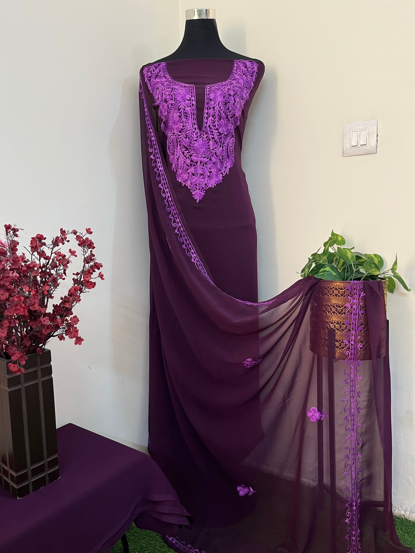 Coke Georgette 3 Pc Aari Embroidered Suit Set