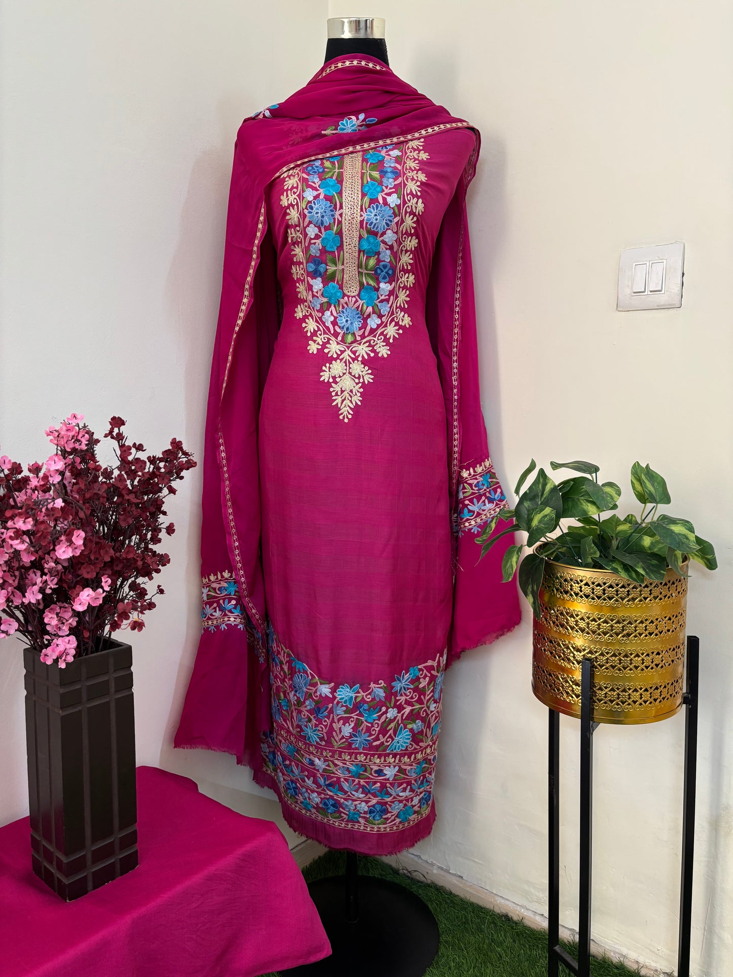 Kalaa’ Hot Pink Cotton Kashmiri Suit