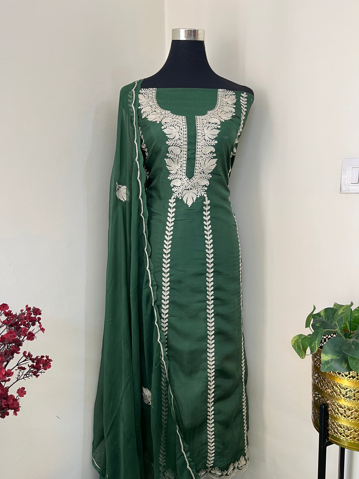 Green Sanam’ Silk Tilla Kashmiri Suit