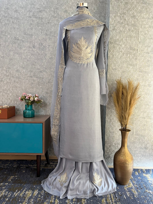 Lilac Sanam’ Tilla Kashmiri Silk Suit