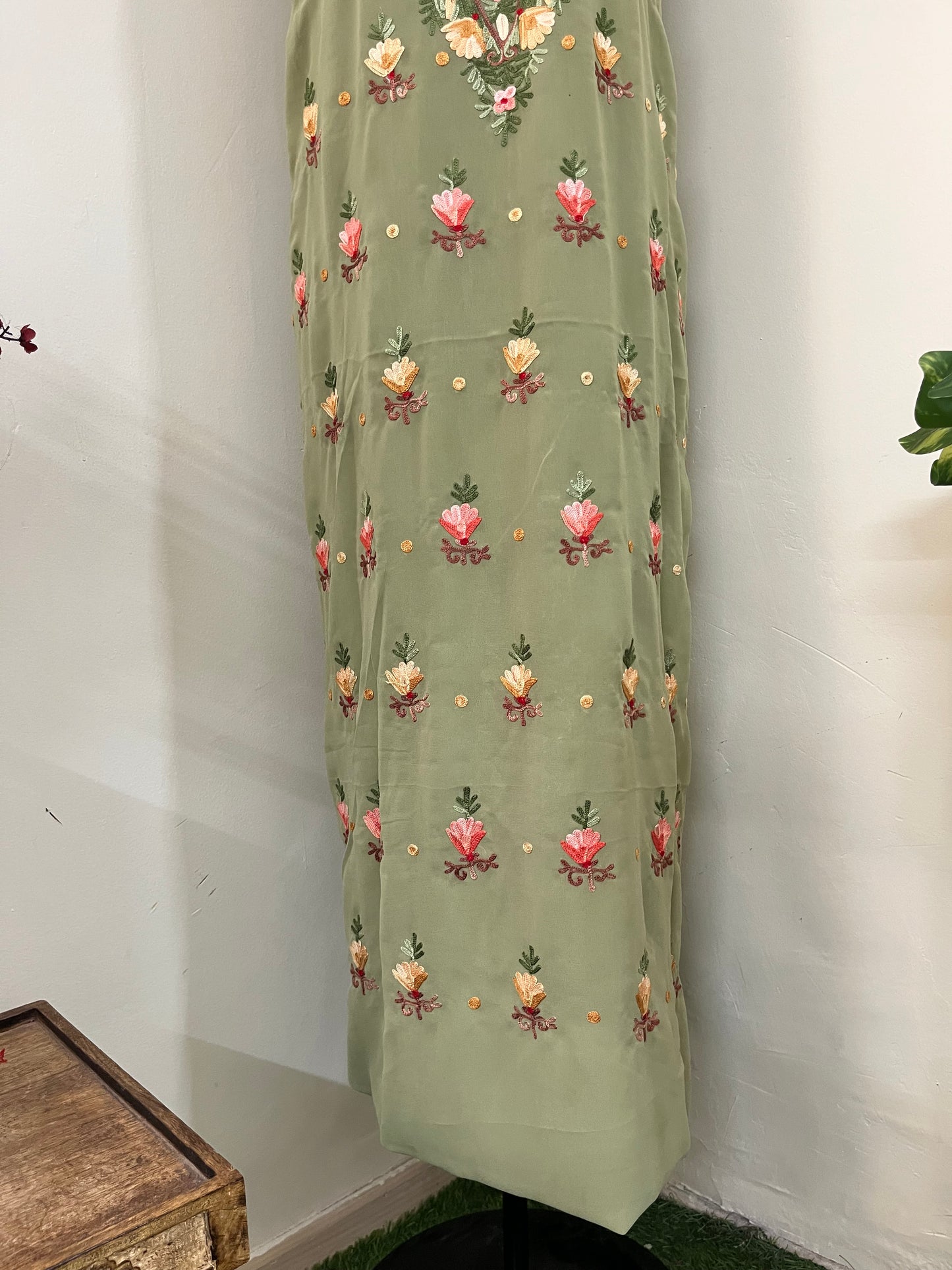 Pastel Green Georgette Kashmiri Kurta Material