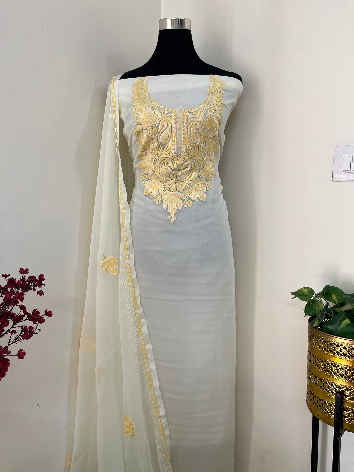 Lemon Georgette 3pc Kashmiri Suit