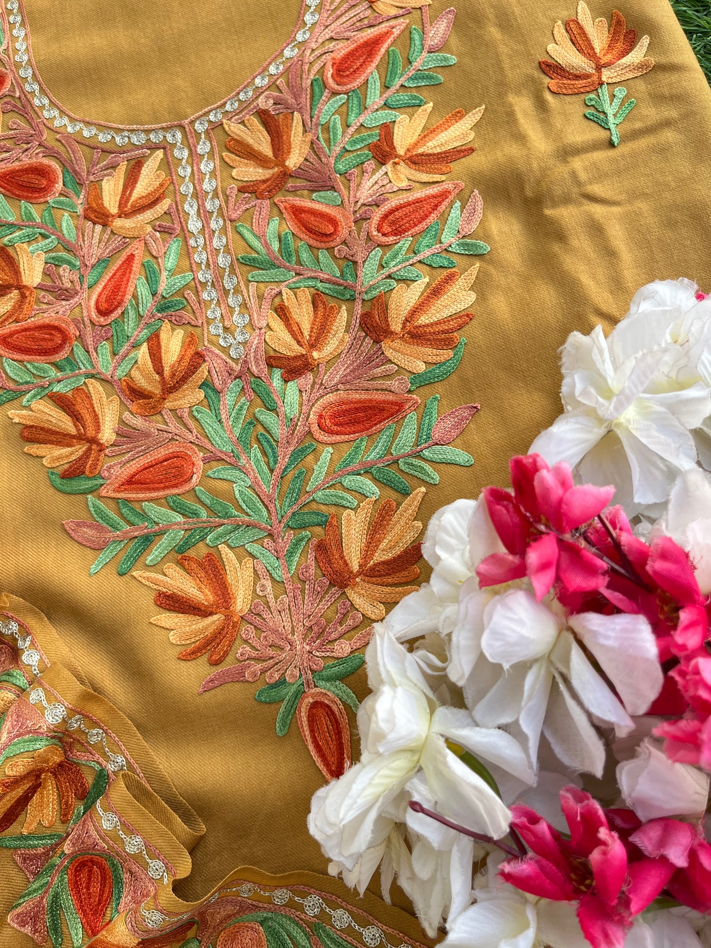 Brown Pure Wool Aari Embroidered 3pc Suit Stole