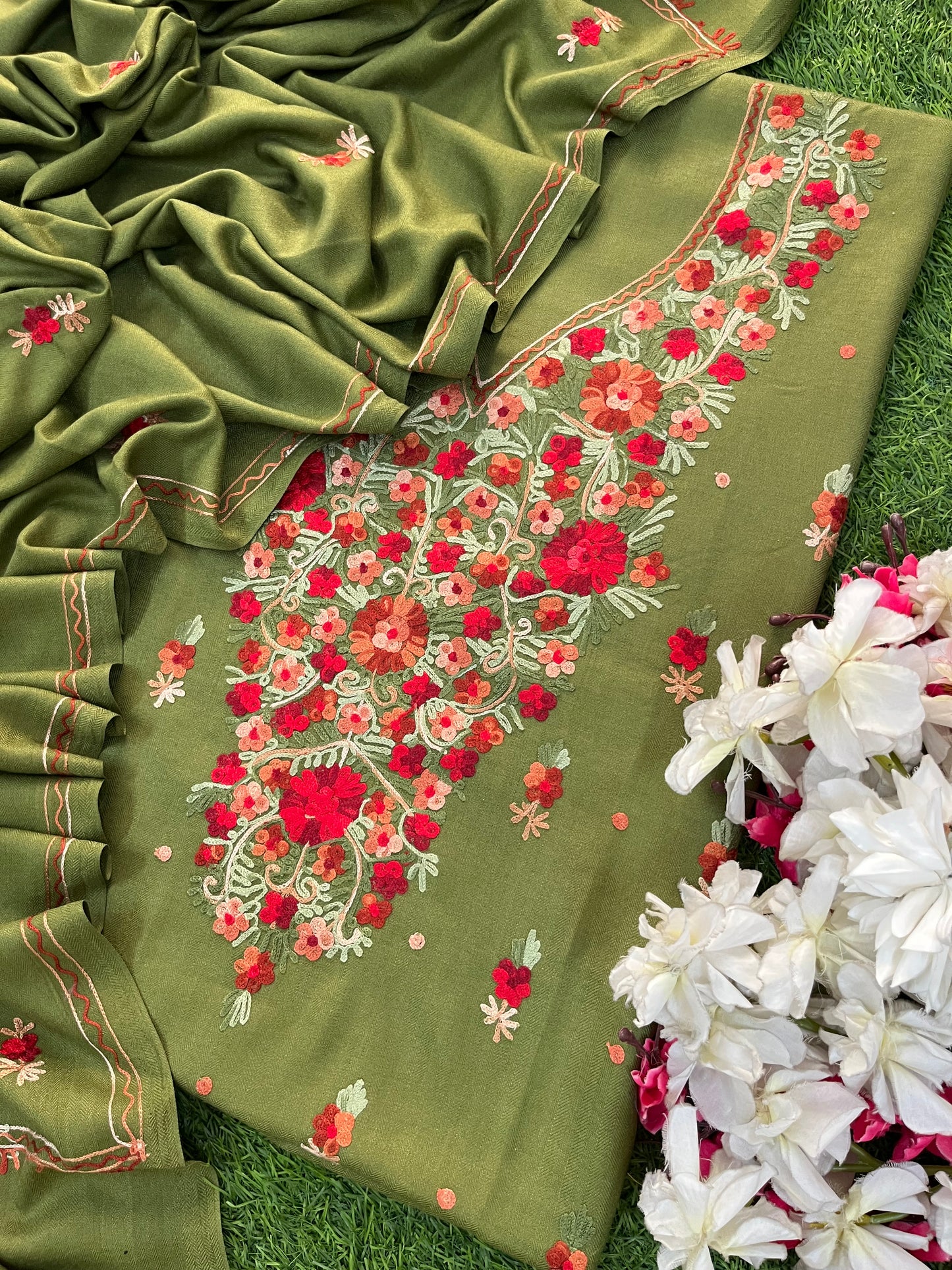 Heena Green Woollen Aari Embroidered 3pc suit