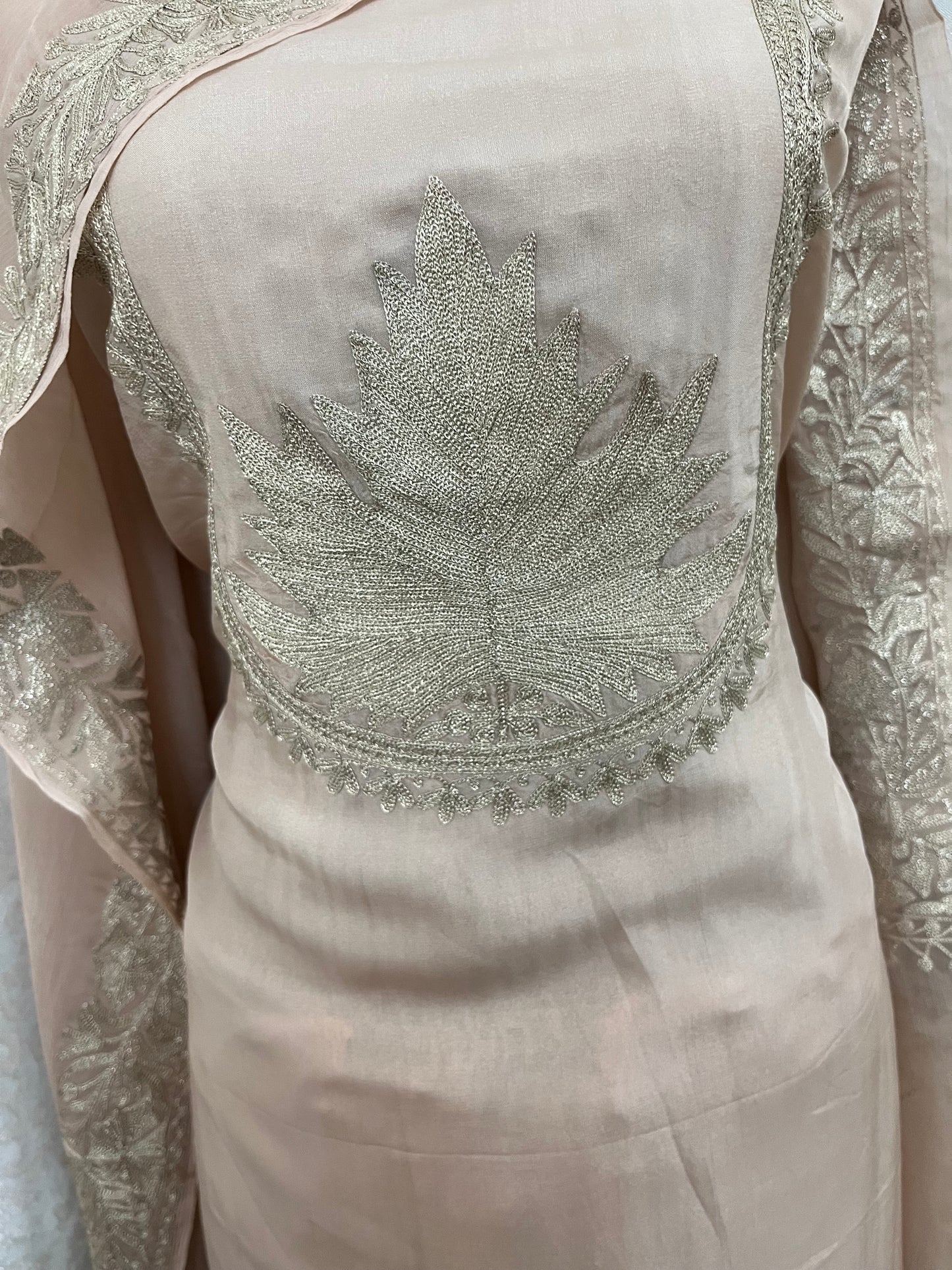 Ivory Sanam’ Tilla Kashmiri Silk Suit