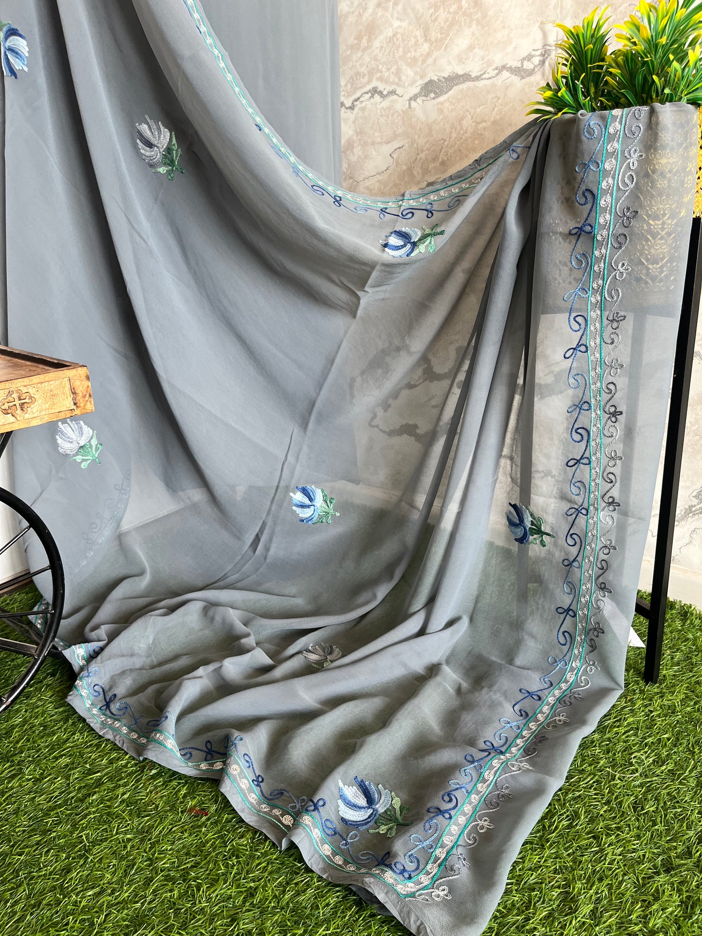 Grey Georgette 2Pc Aari Embroidered Suit Set