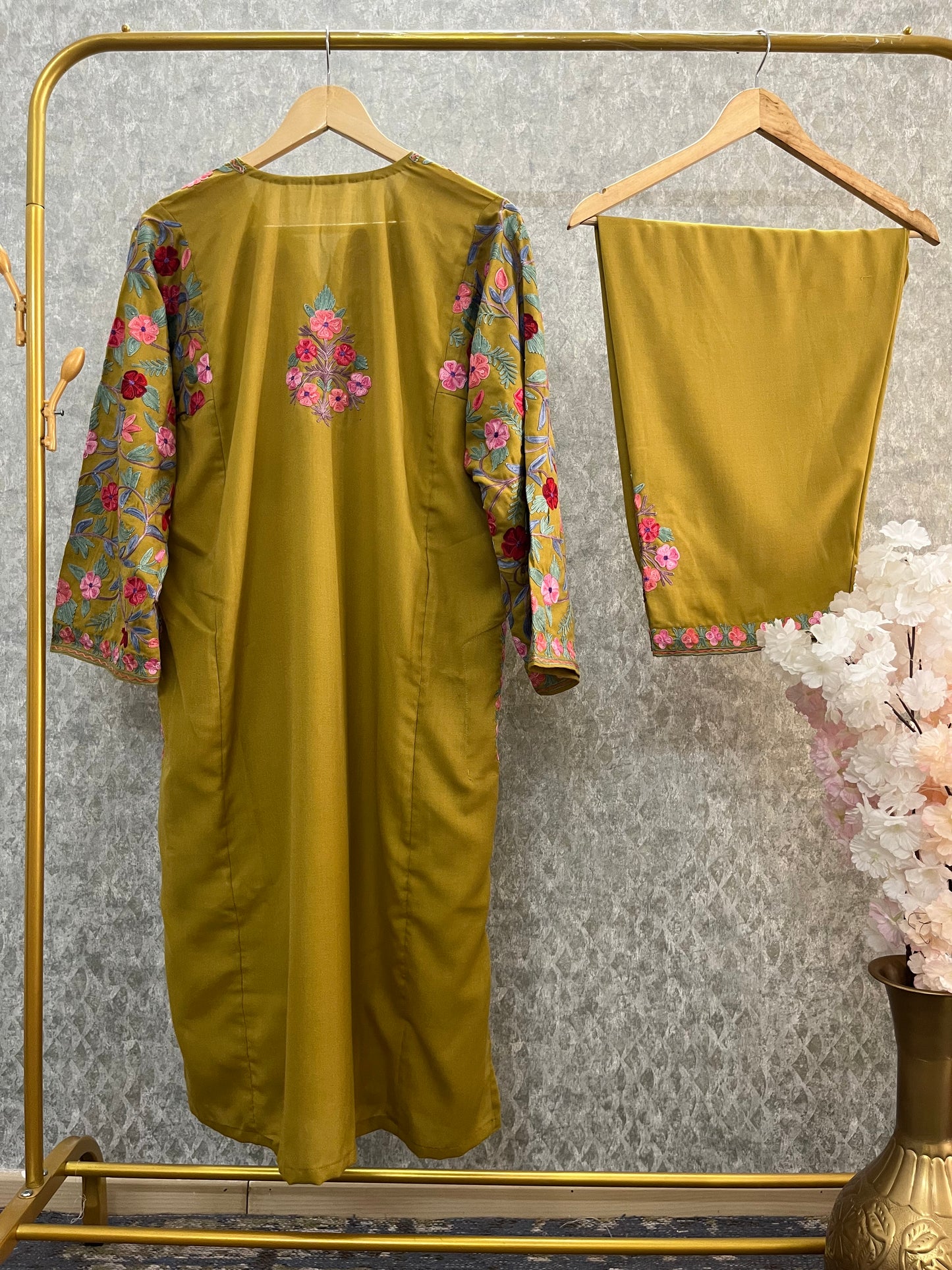 Green Cotton Arm Jaal Pheran Set