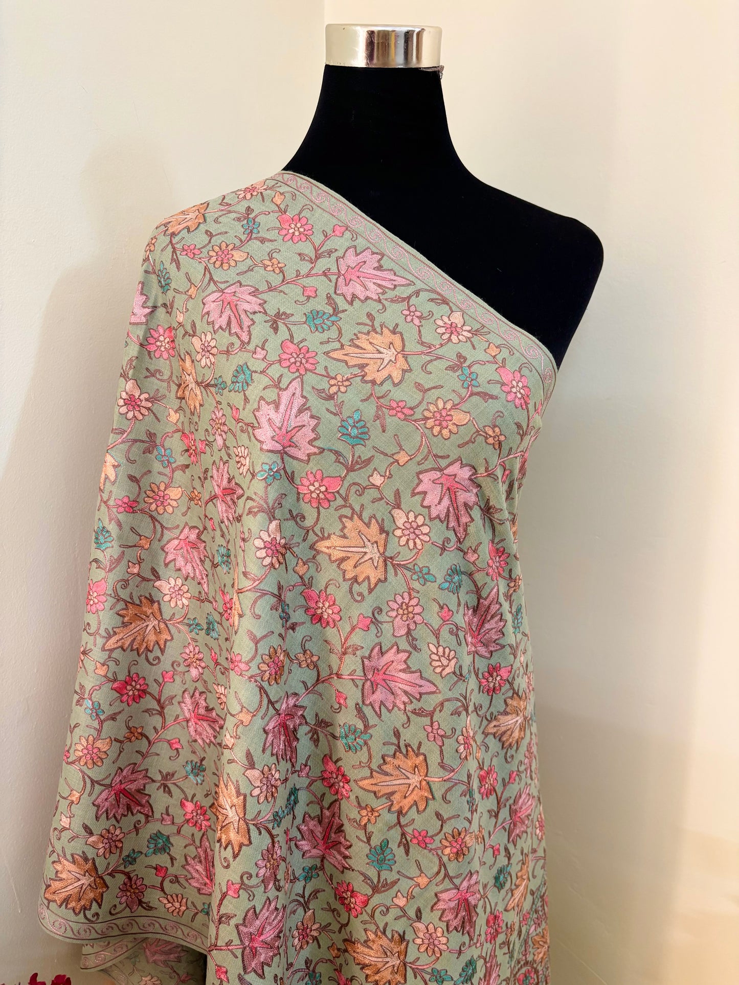 Pastel Green Chinaar Jaal Kashmiri Semi Pashmina Stole