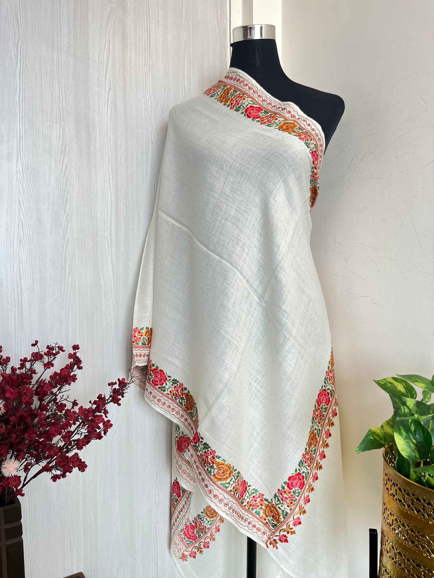 Cream Silk Thread Border Embroidered Fine Semi Pashmina stole