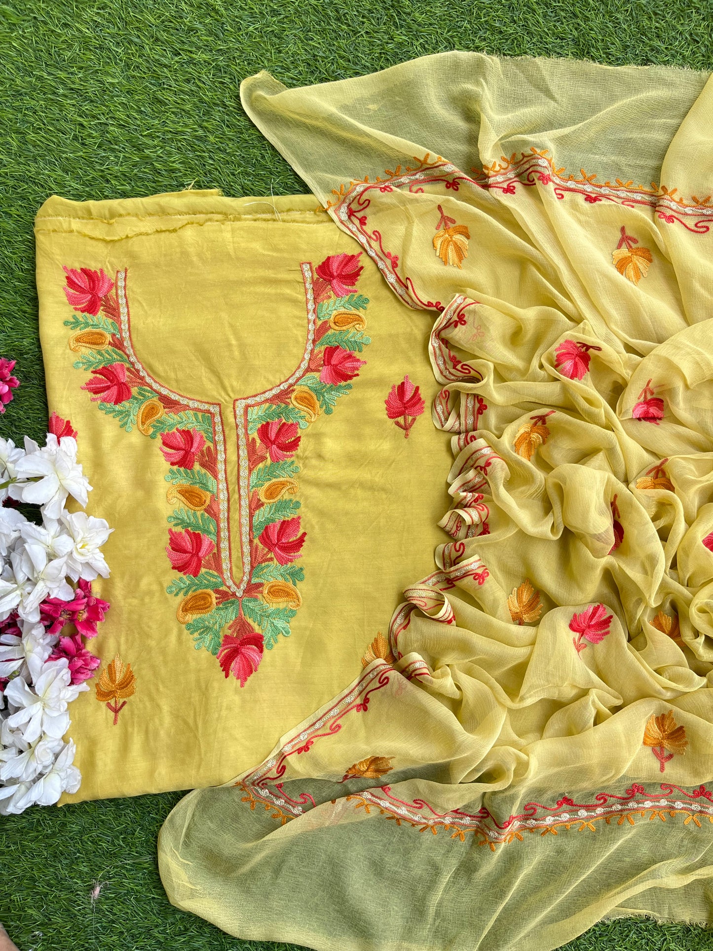 Soft Green Muslin Cotton Jaal Sleeves Kashmiri 3pc Suit