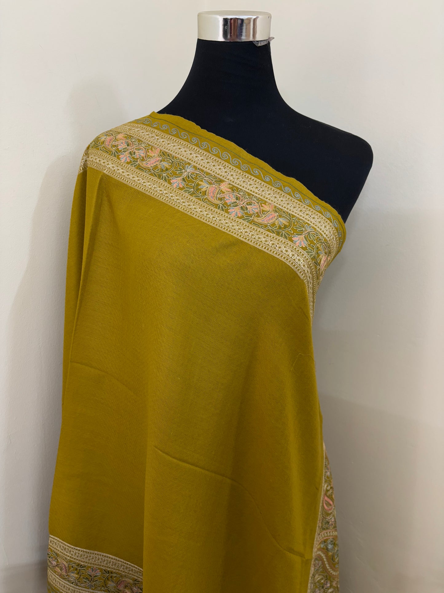 Golden Yellow Ambi Bael Kashmiri Stole
