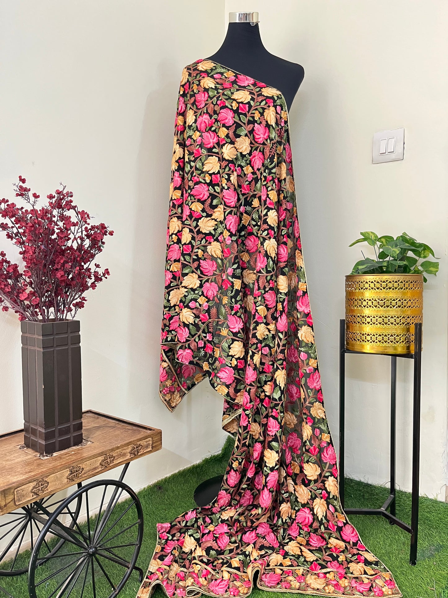 Kashmiri Georgette Odhni