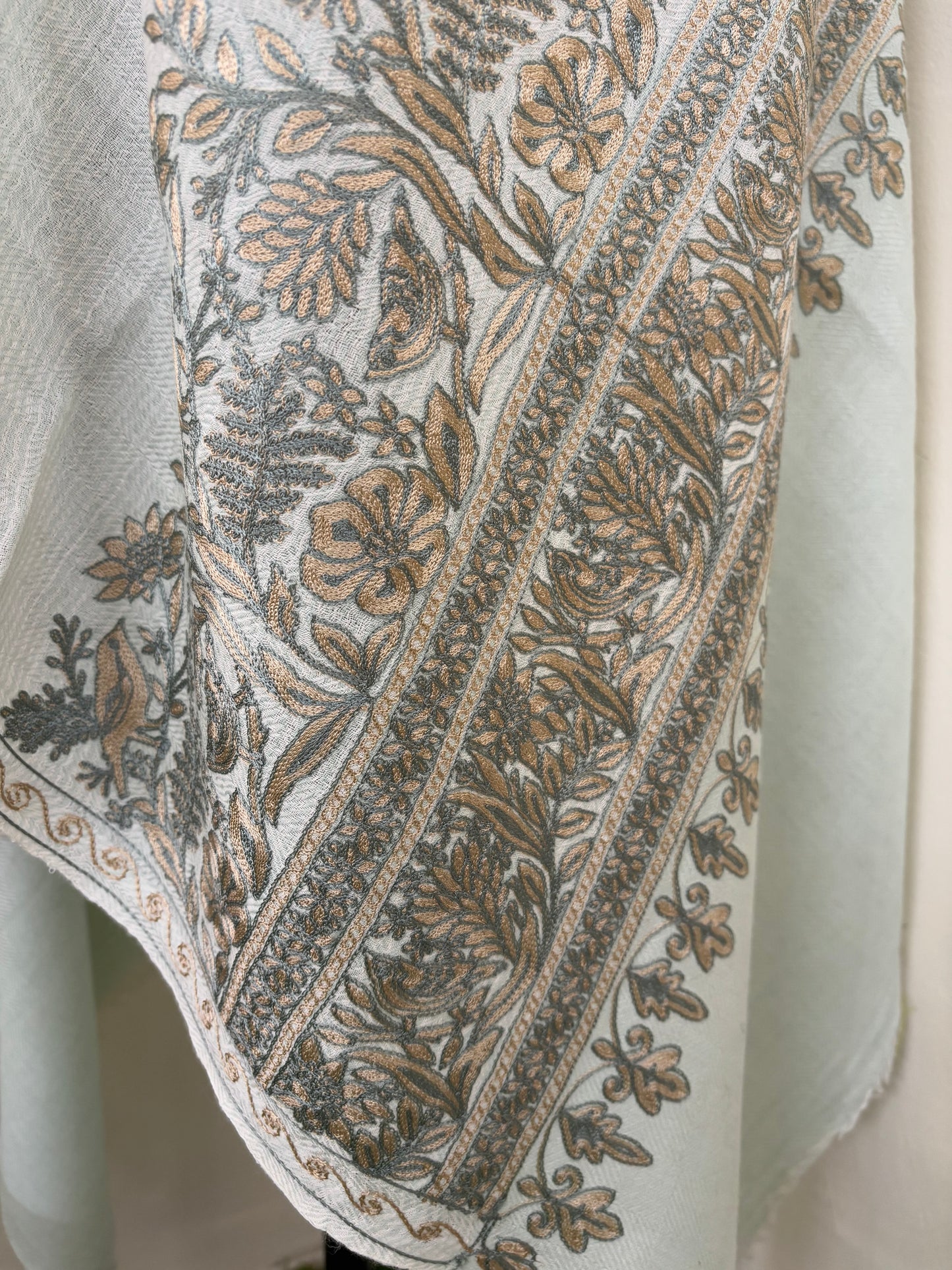 Pista Pancchi Kashmiri Stole