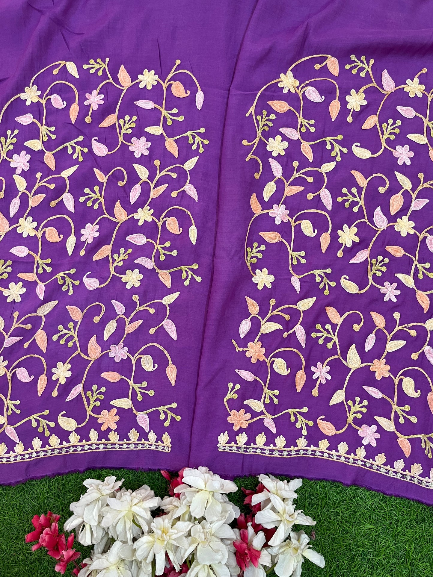 Lilac Muslin Cotton Jaal Sleeves Kashmiri 3pc Suit