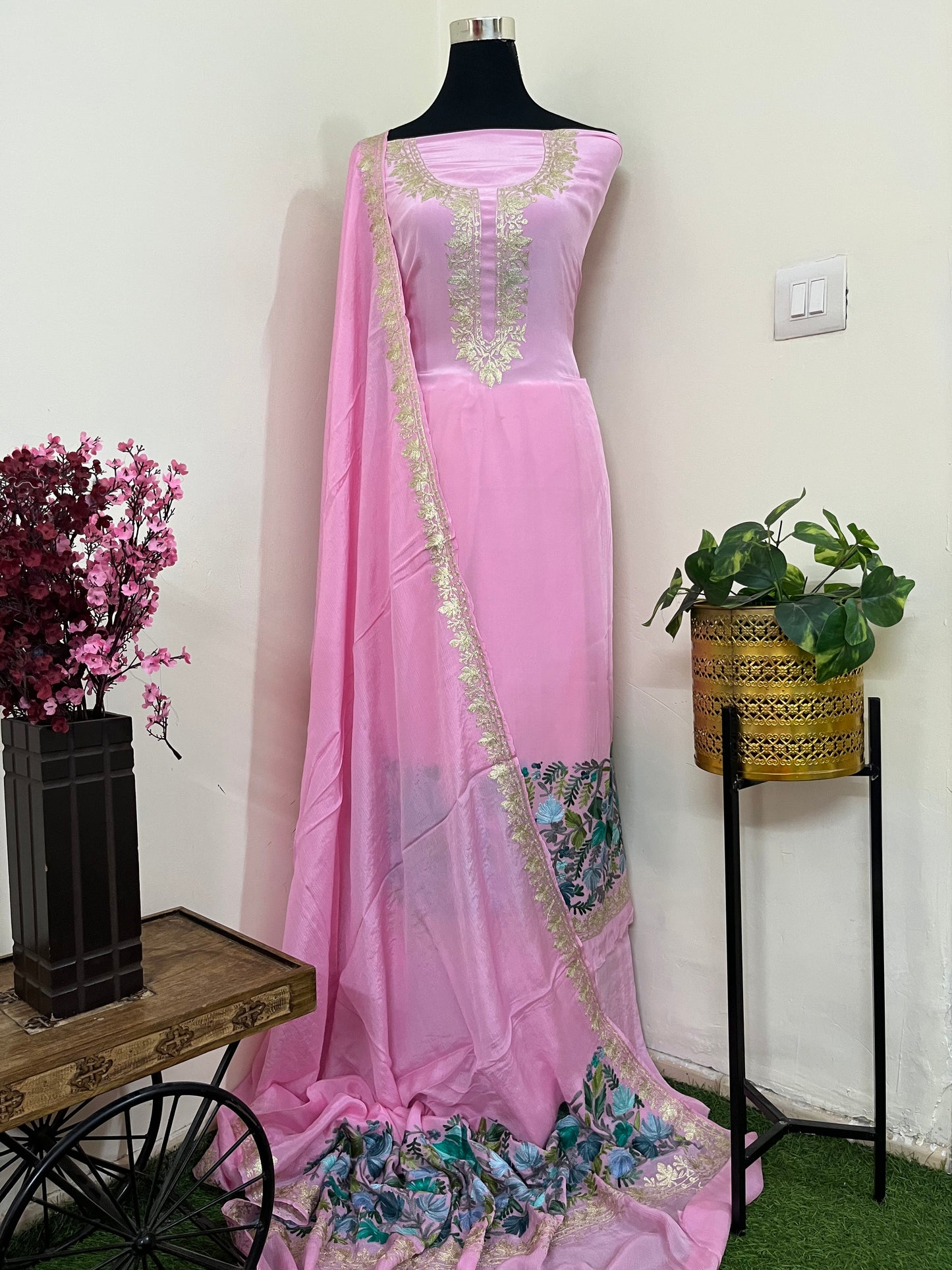 ‘Kalaa’ Soft Pink Crape Kashmiri Suit